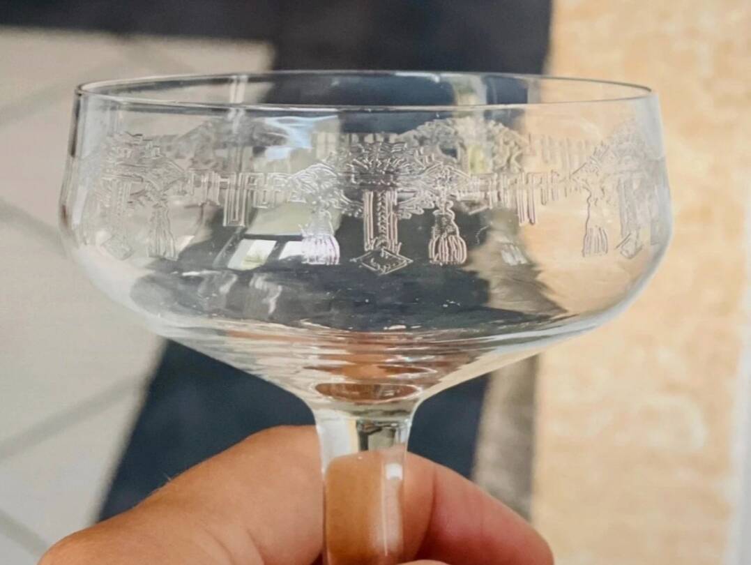 5 guilloche champagne glasses from the 1920s