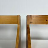 Duo d'étagères vaisselier de Charlotte Perriand