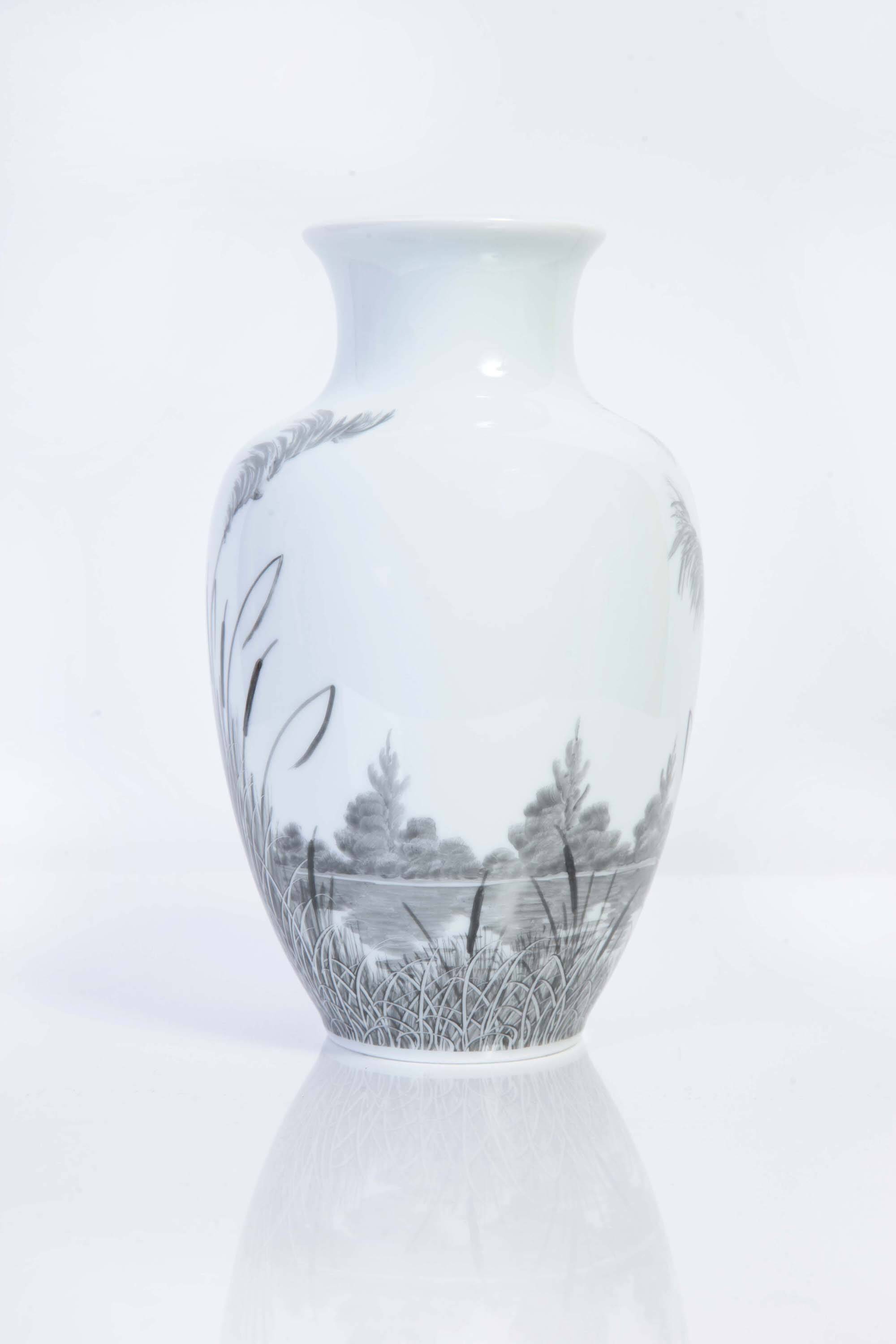 Beautiful vase signed Limoges – Decor C. Meliét – Vintage