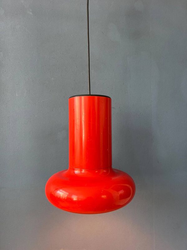 Lampe à suspension conique rouge vintage de l'ère spatiale