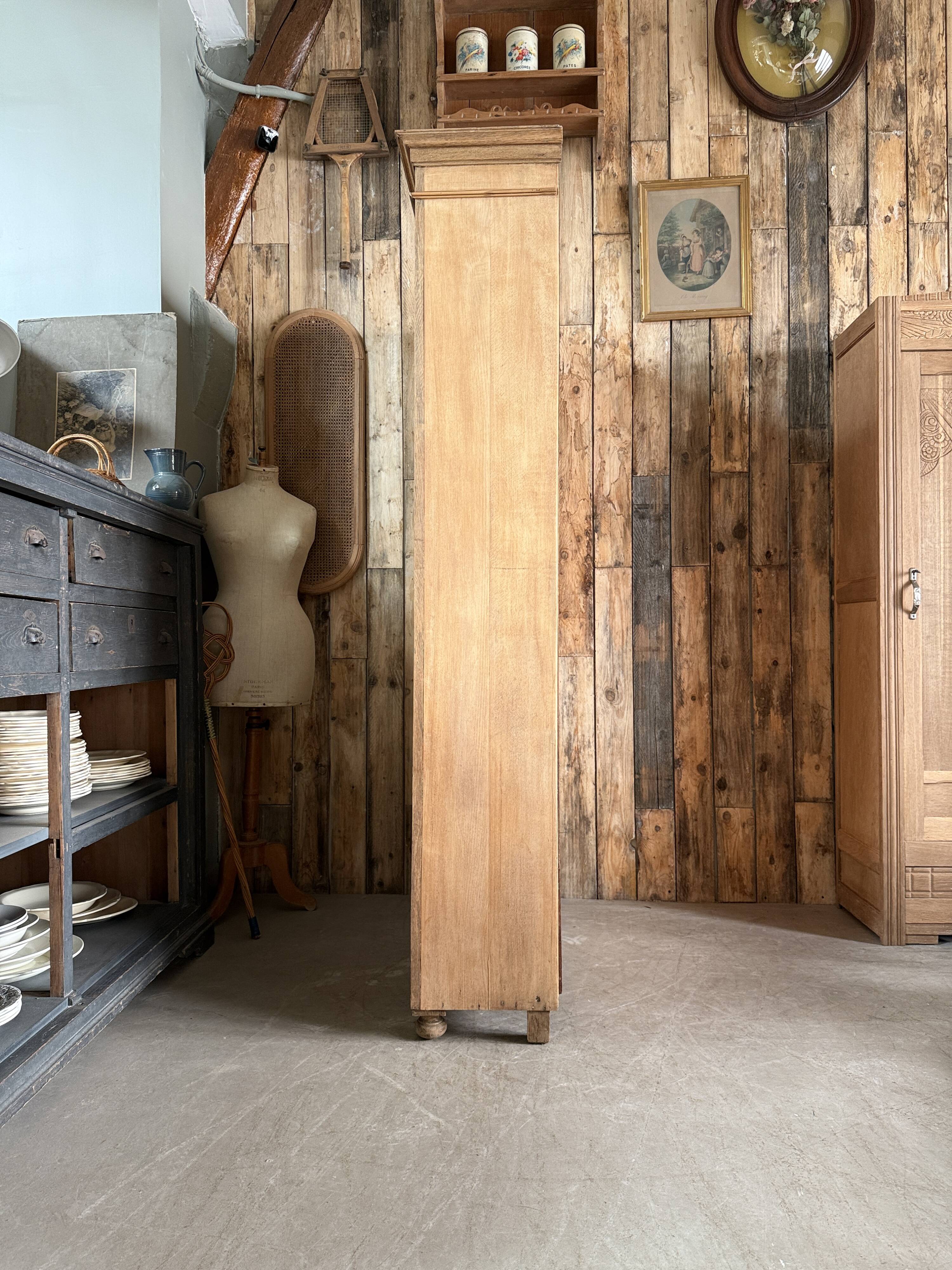 Antique oak display cabinet (renovated)