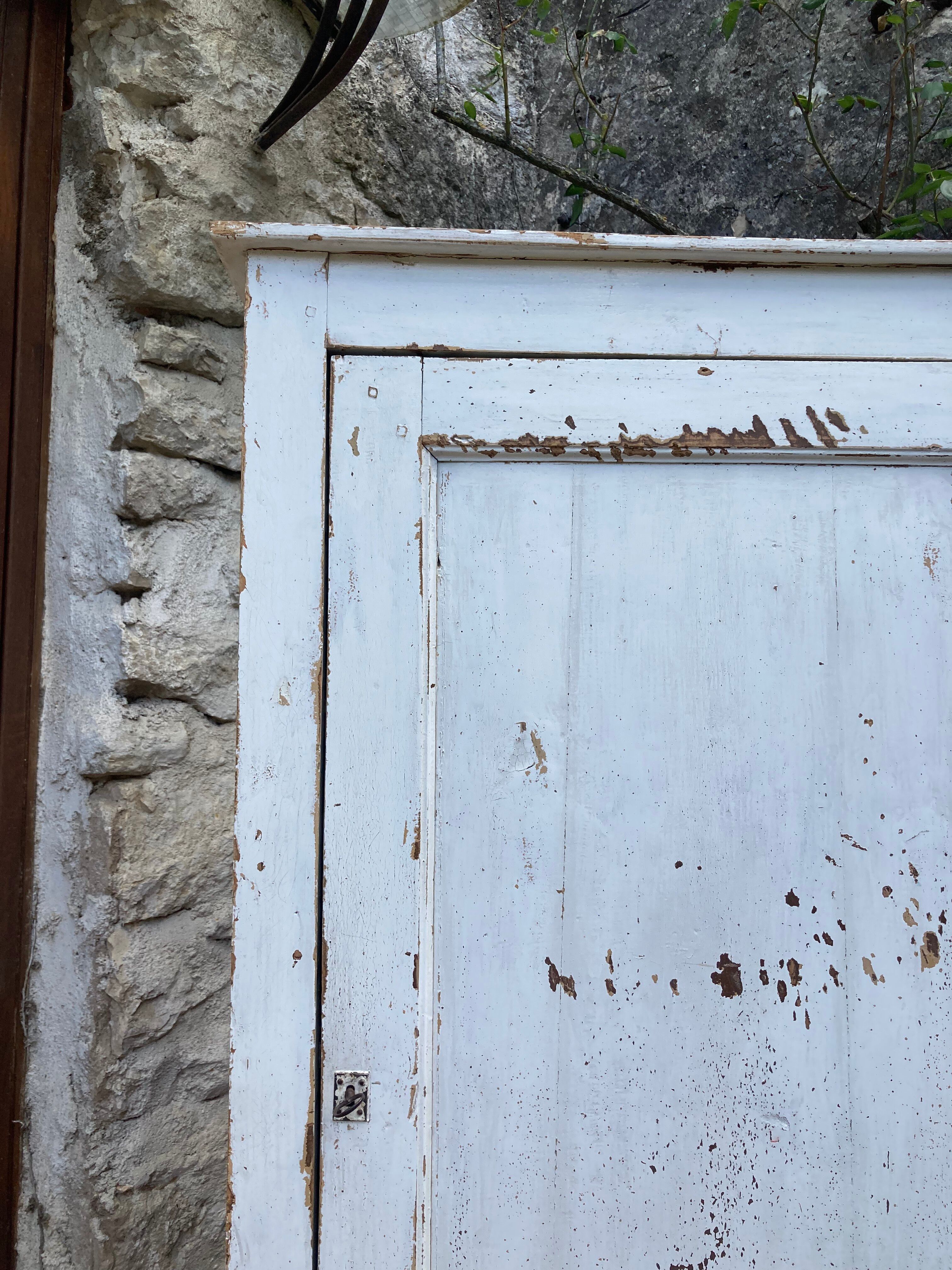 Armoire ancienne - bonnetière parisienne