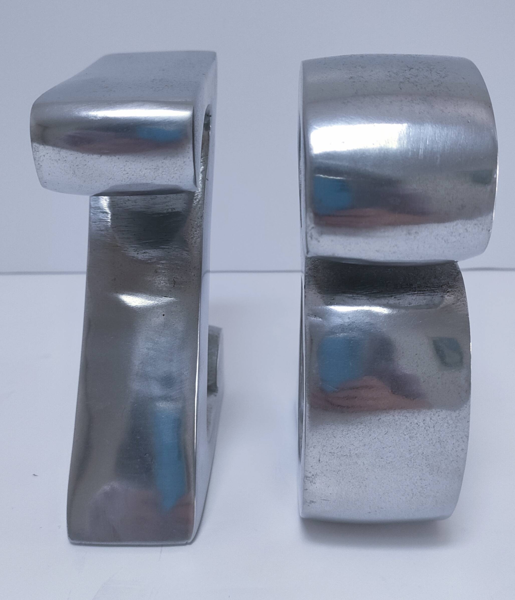 Paire de serre-livres "A" et "Z" en fonte d'aluminium