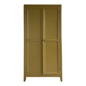 Armoire parisienne verte