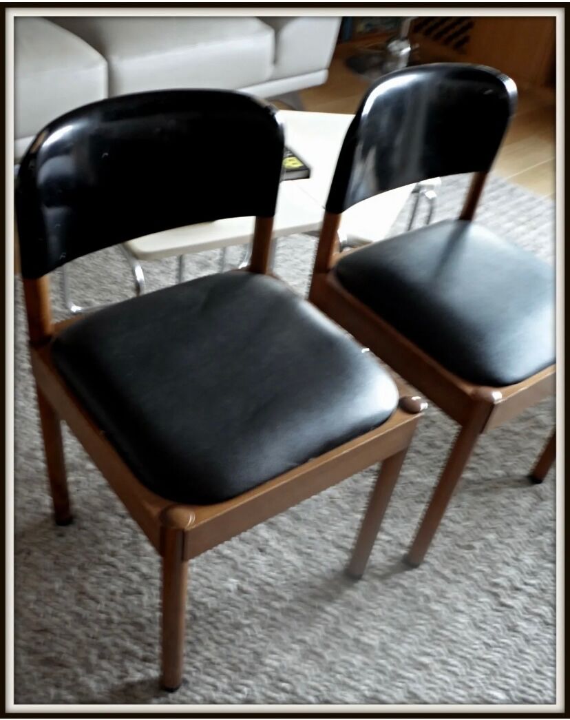 Pair of chairs Piarotto Italy vintage 1980