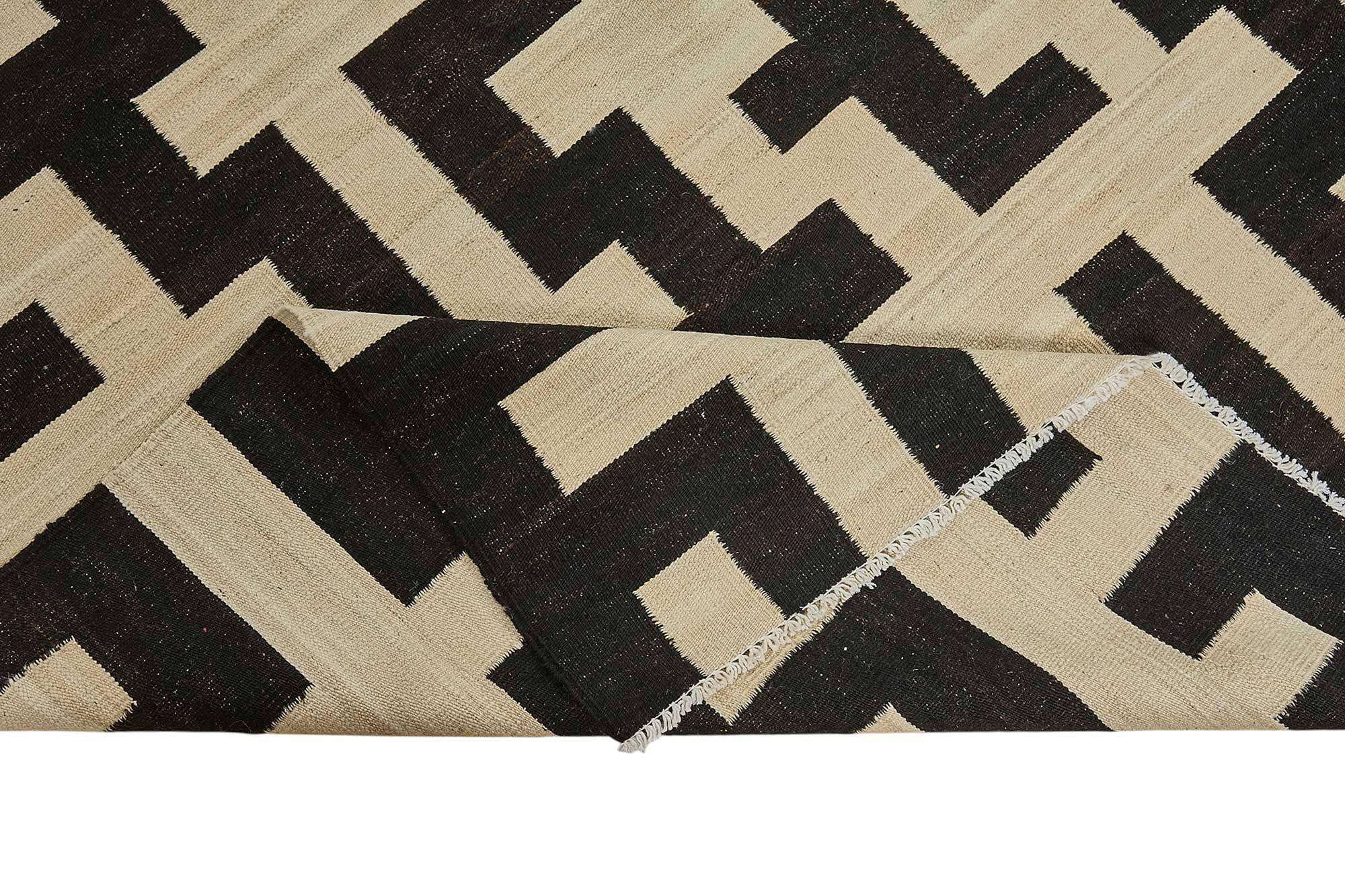 Contemporary Decorative Kilim 308 cm x 414 cm