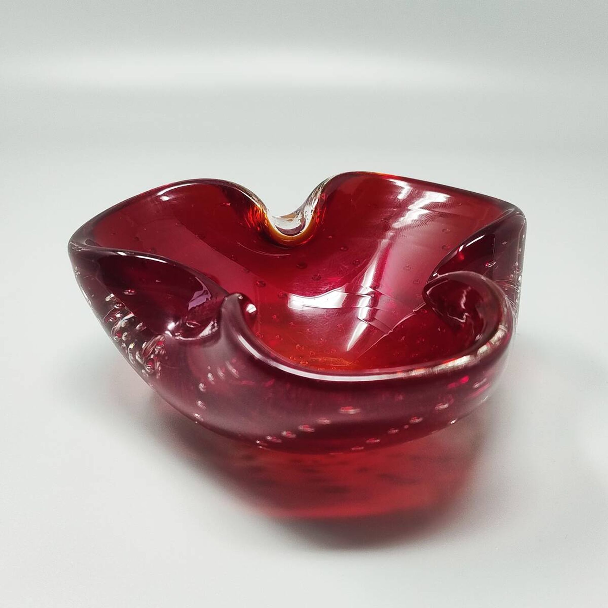 1960s Gorgeous Ashtray or Catchall by Flavio Poli for Seguso. Made in Italy