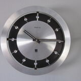 Wall clock 70