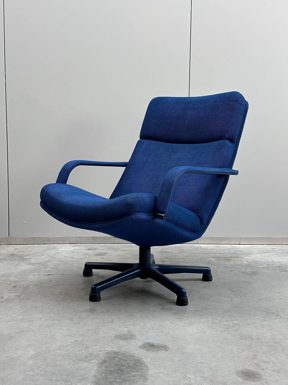 F156 swivel chair with high back, Geoffrey Harcourt, Artifort, Netherlands, 1970s