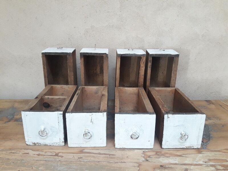 Lot de 8 tiroirs d'atelier avec poignées en bronze