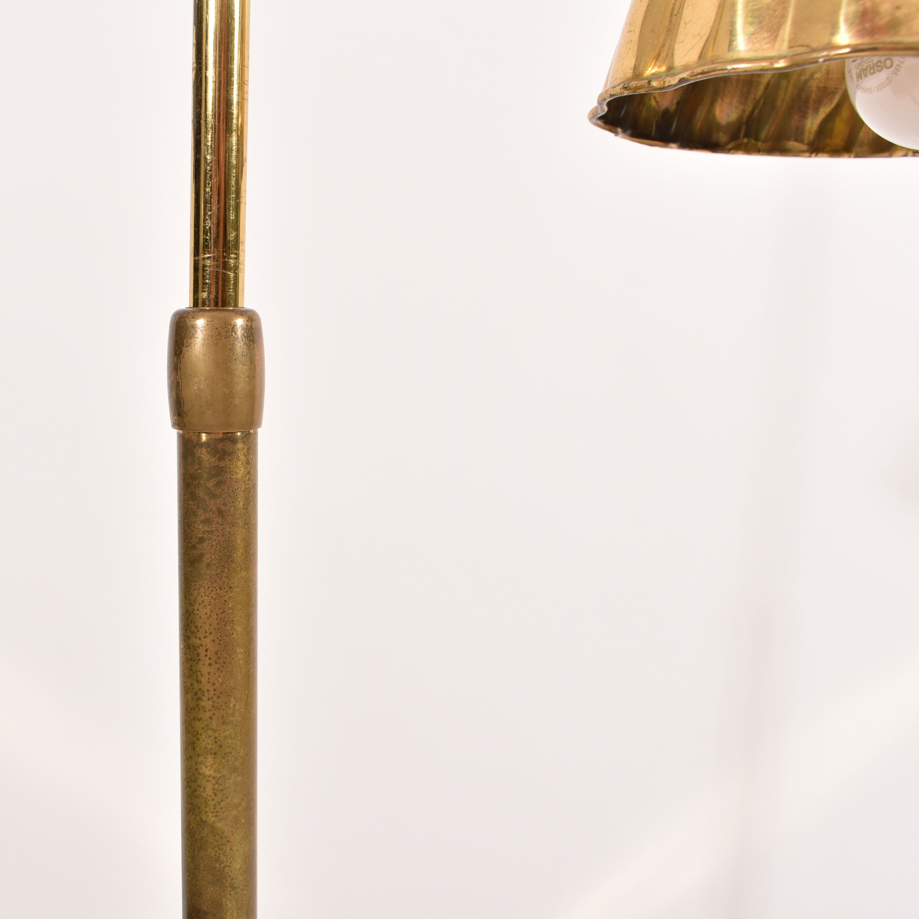 Pair of brass shell lamps, adjustable height, 1960