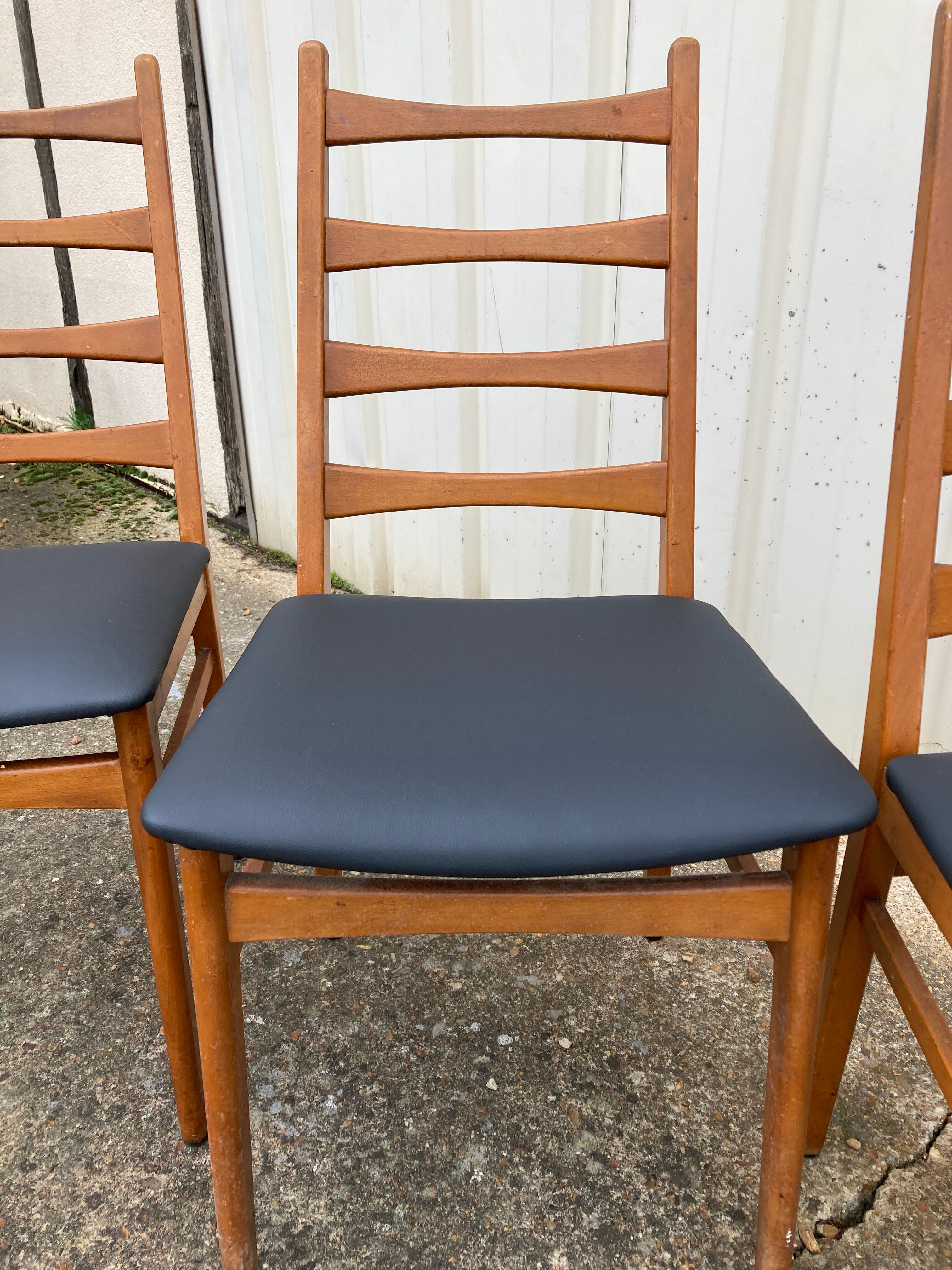 Set of 3 old scandinavian chairs, 60