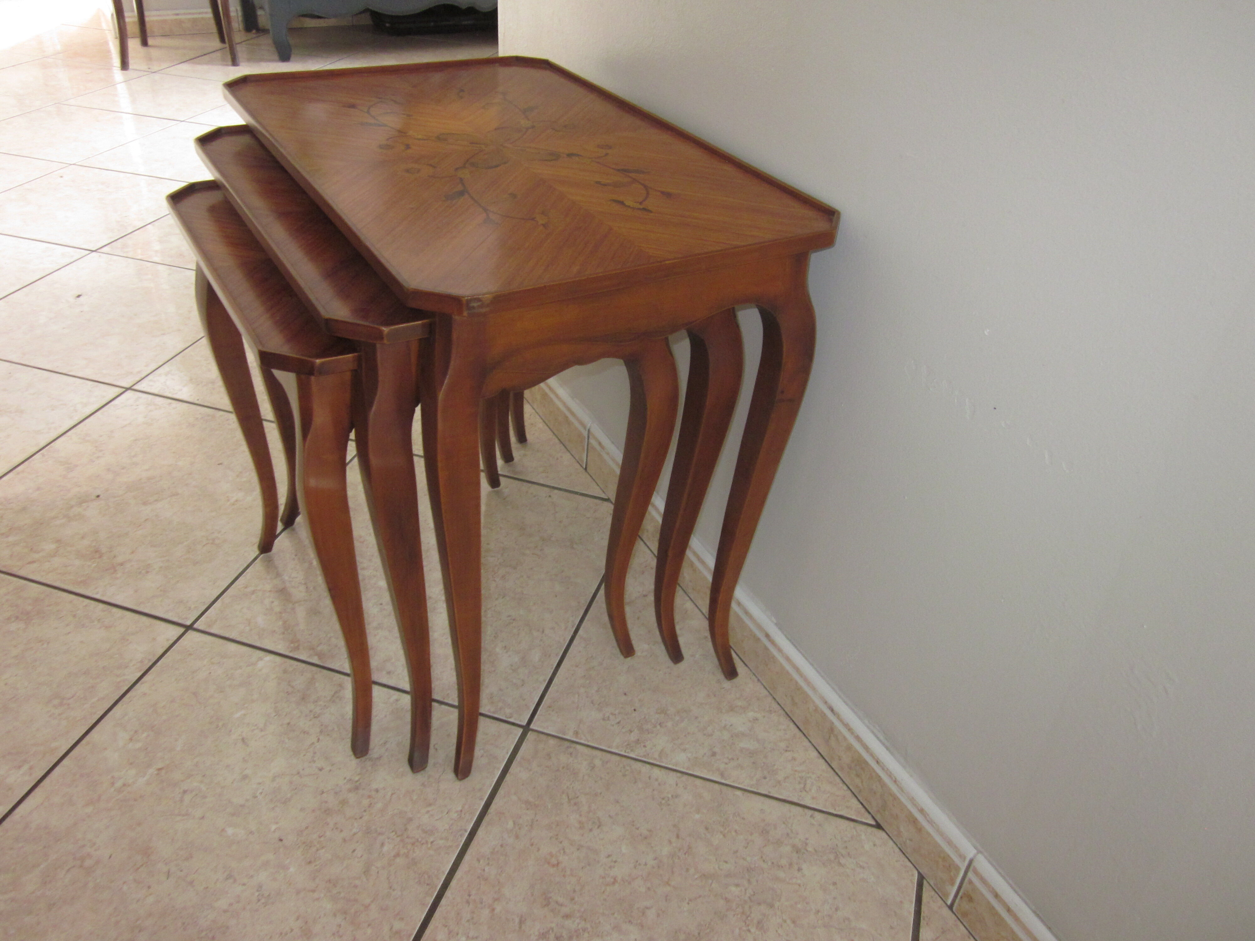 Trundle style tables