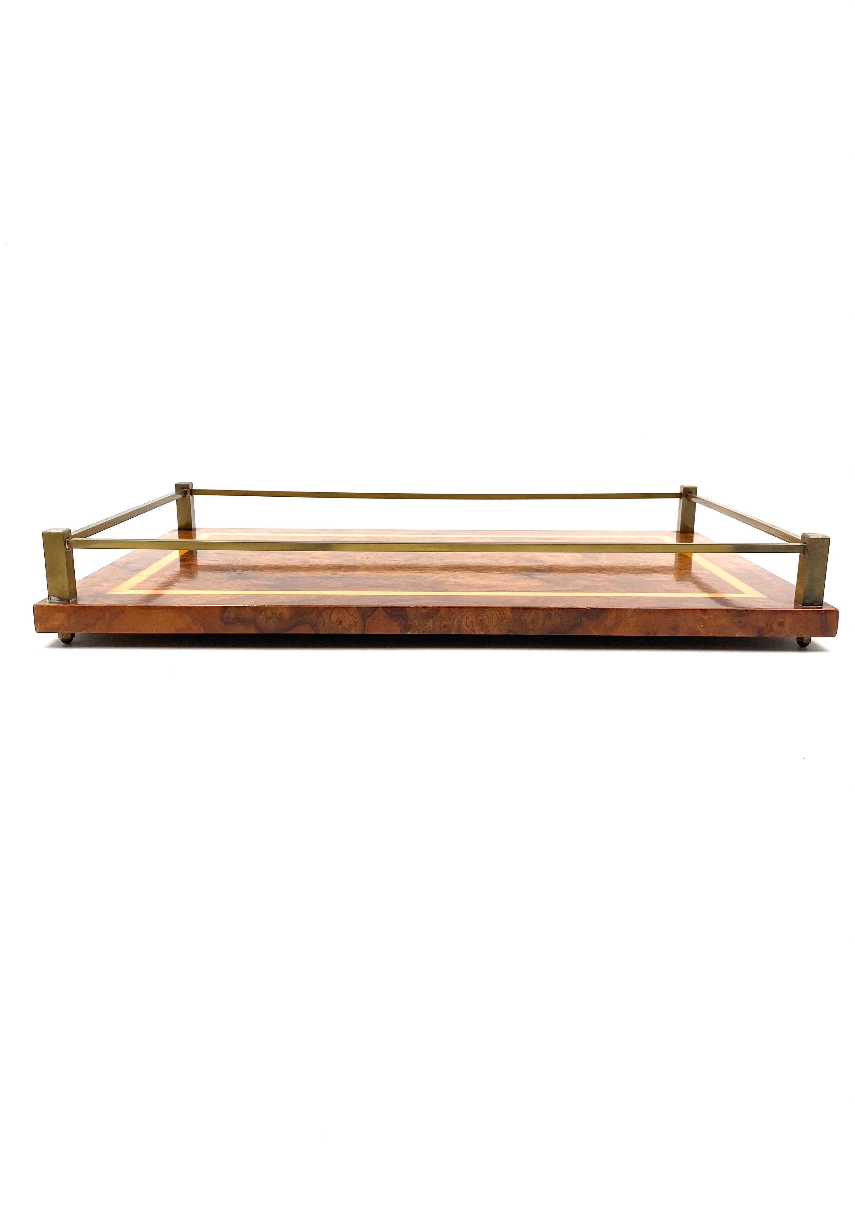 Plateau en laiton et en bois, Italie Années 1970