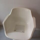 White swivel tulip chair, design 1970