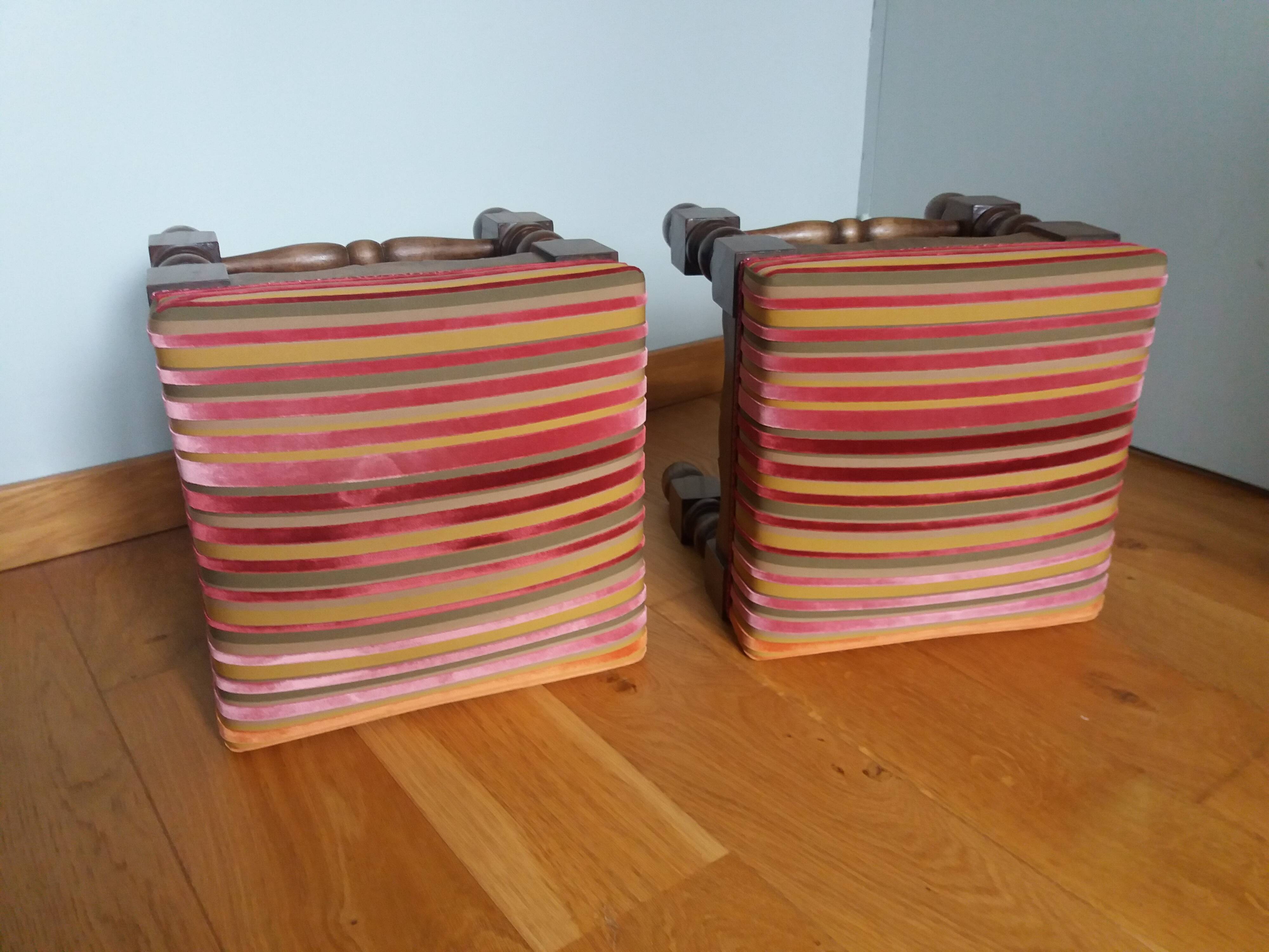 Velvet fabric footrest