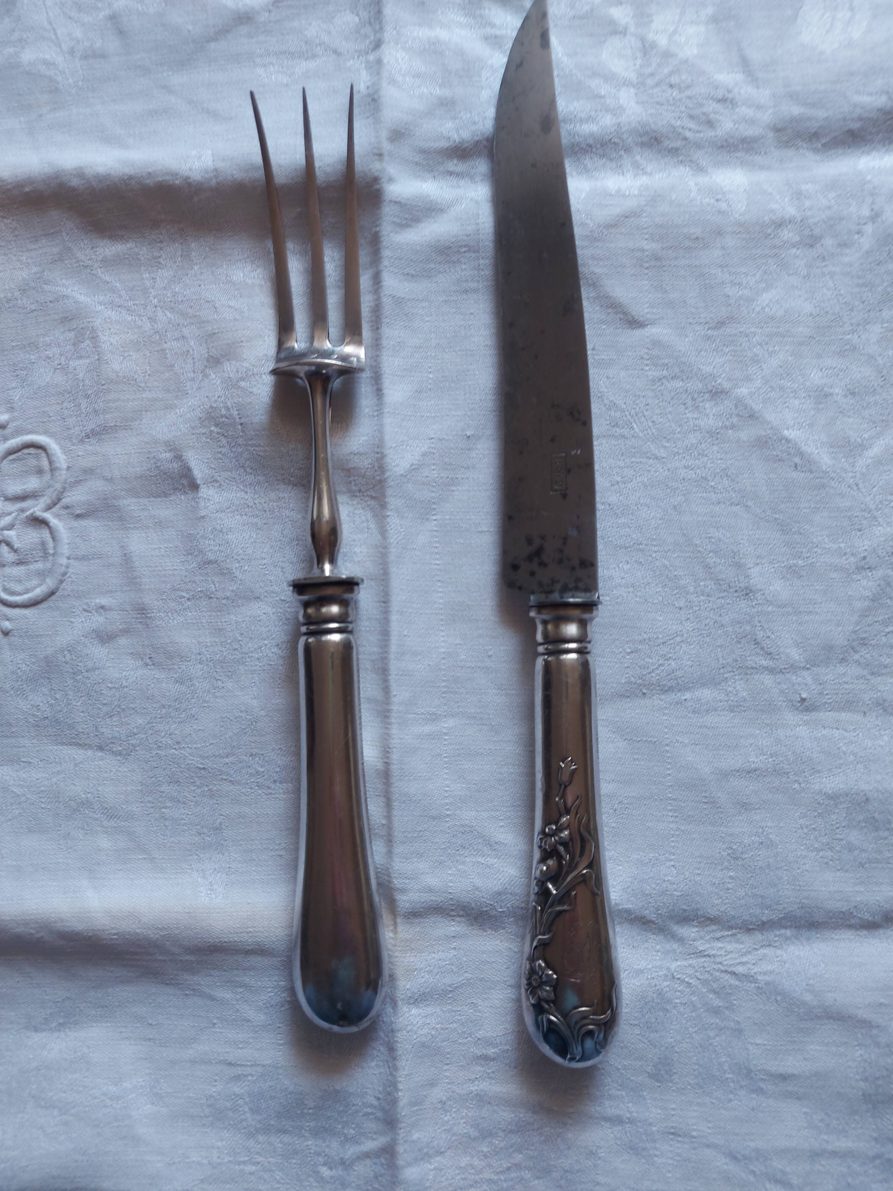 Monogrammed leg service, Ravinet d'Enfer