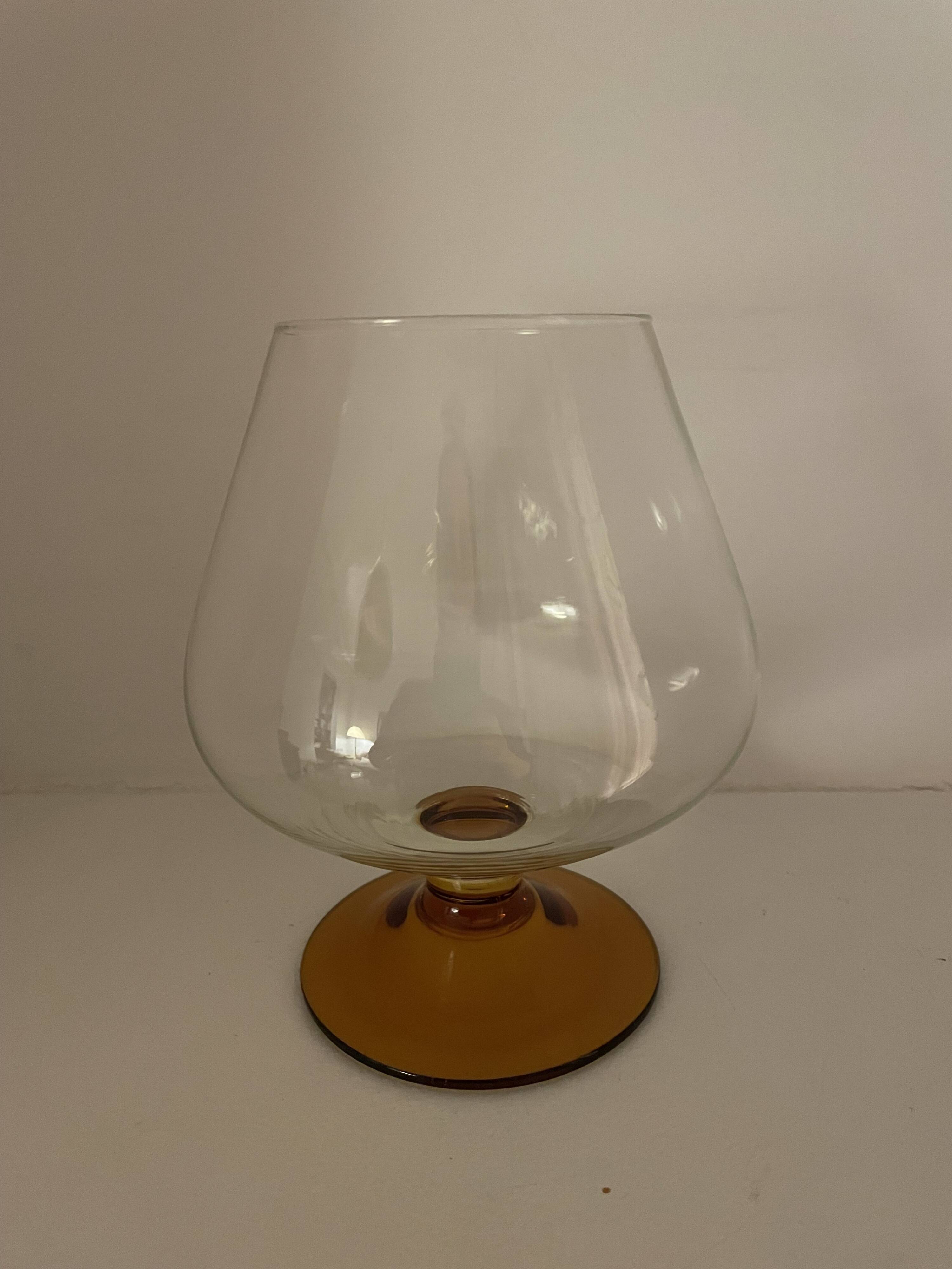 Set of 10 decorative items