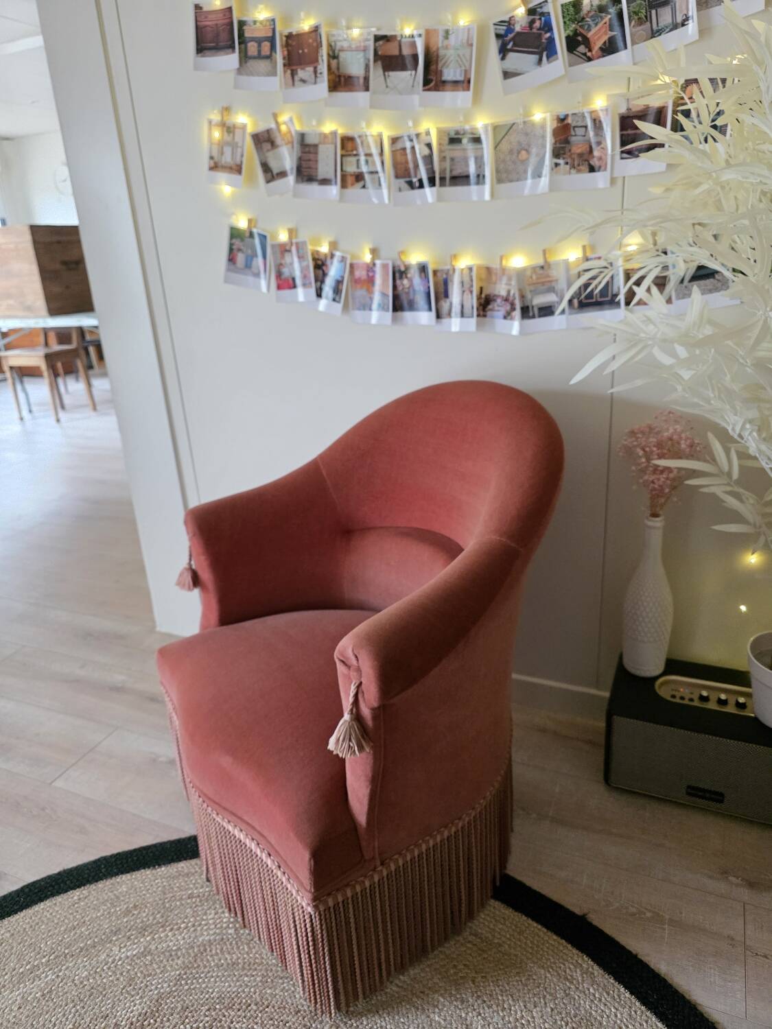 Fauteuil crapaud en velours vieux rose