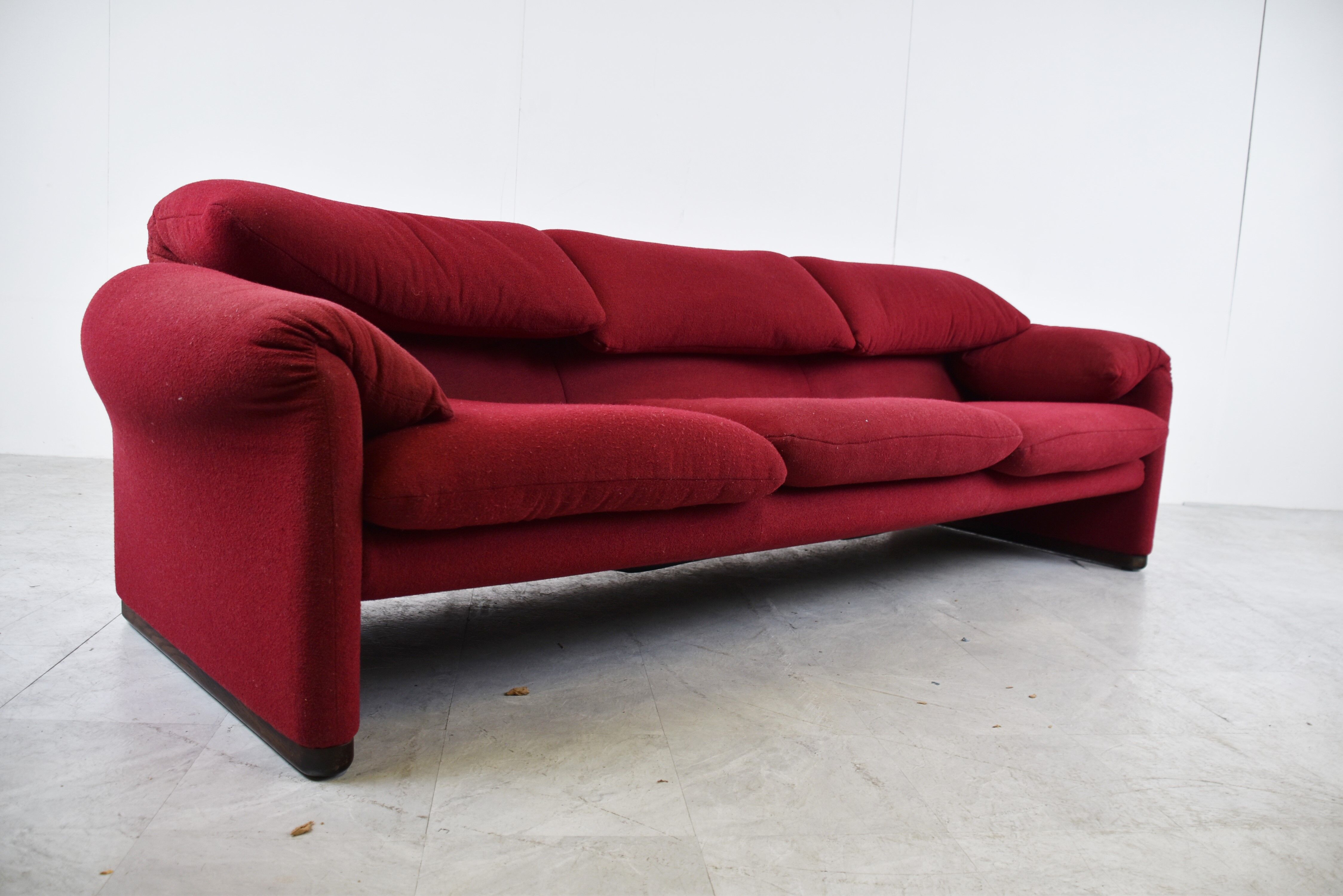 Maralunga 3 seater sofa by Vico Magistretti for Cassina