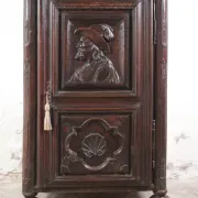Unique 17th century cabinet portrait and scallop