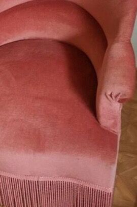 Pink toad armchair