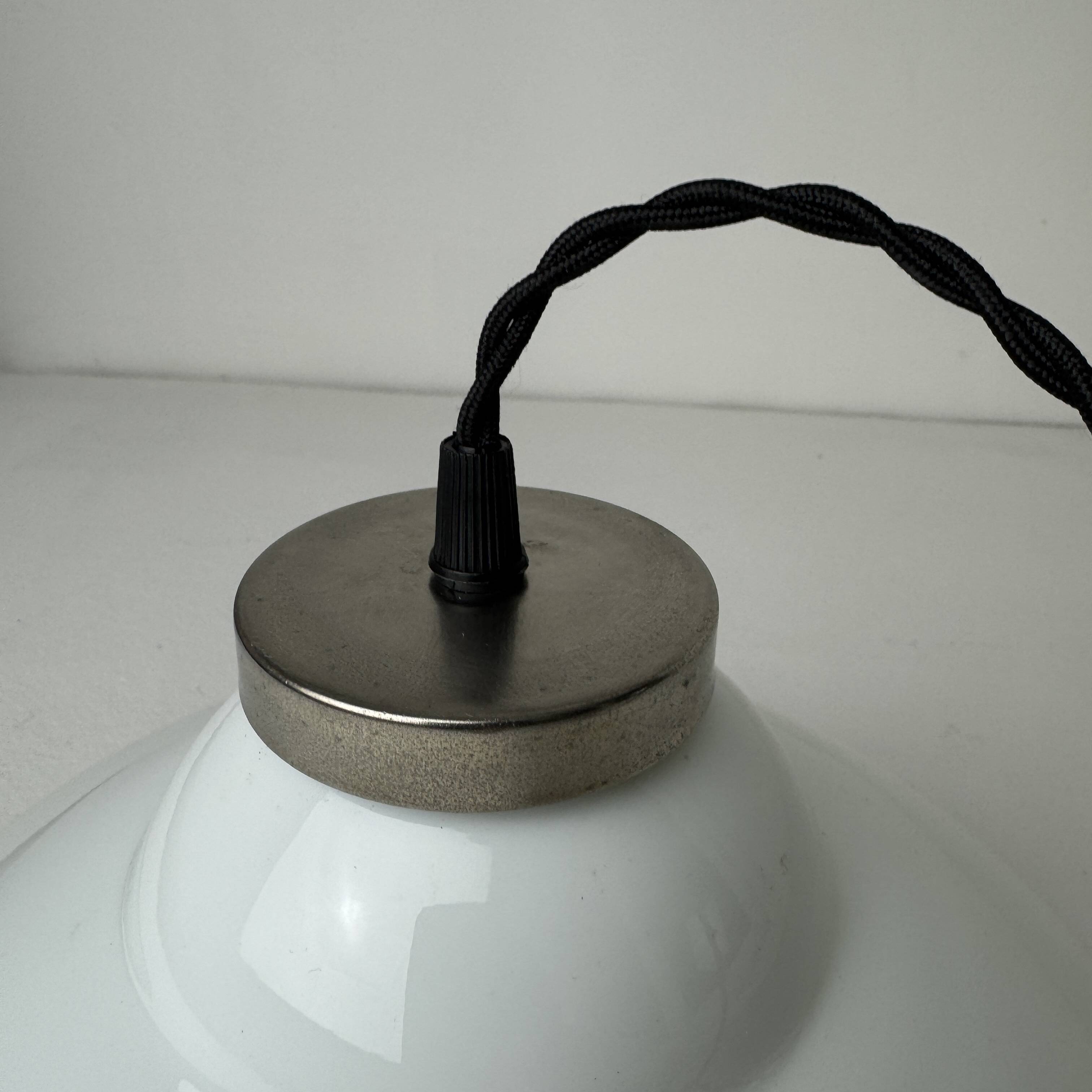 Ancienne suspension en opaline 30 cm vintage