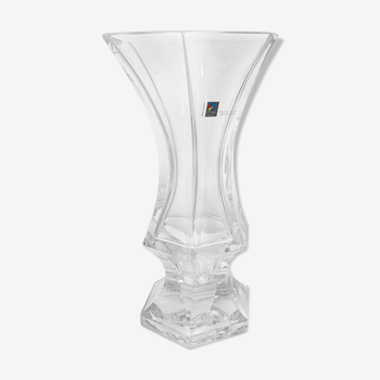 Crystal glass vase