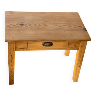 Antique farmhouse coffee table in raw solid wood with 1 drawer