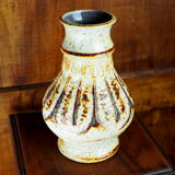 Ribbed vase with caramelized glaze; "581/22" - west German ceramics - 70s