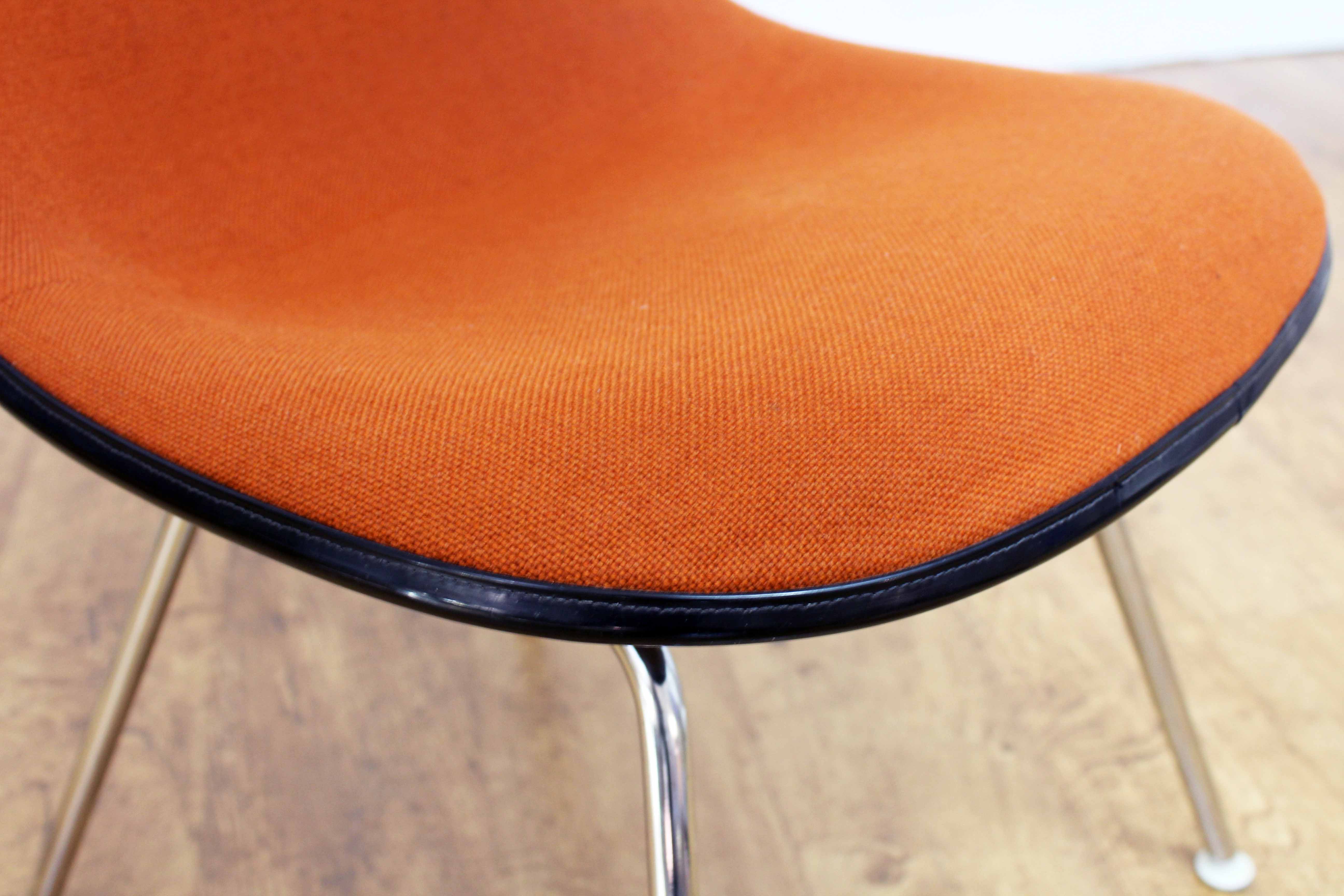 Original chair Eames DSX Herman Miller Vitra edition of the 70s.