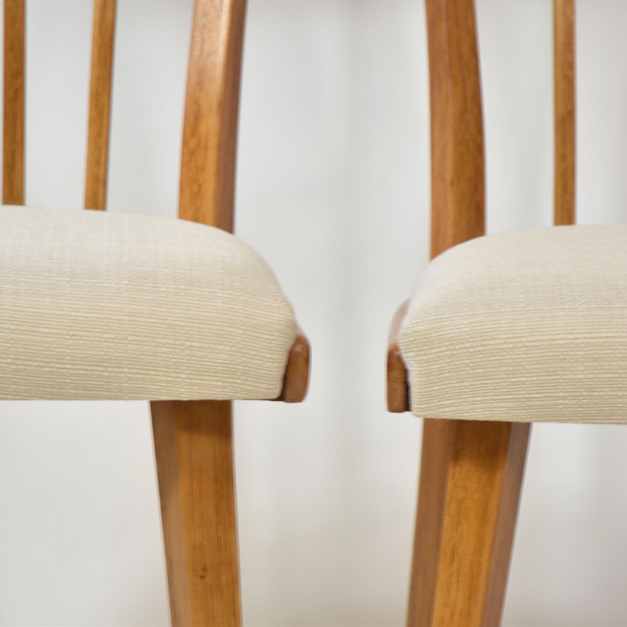 1970s Pair of oak dining chairs