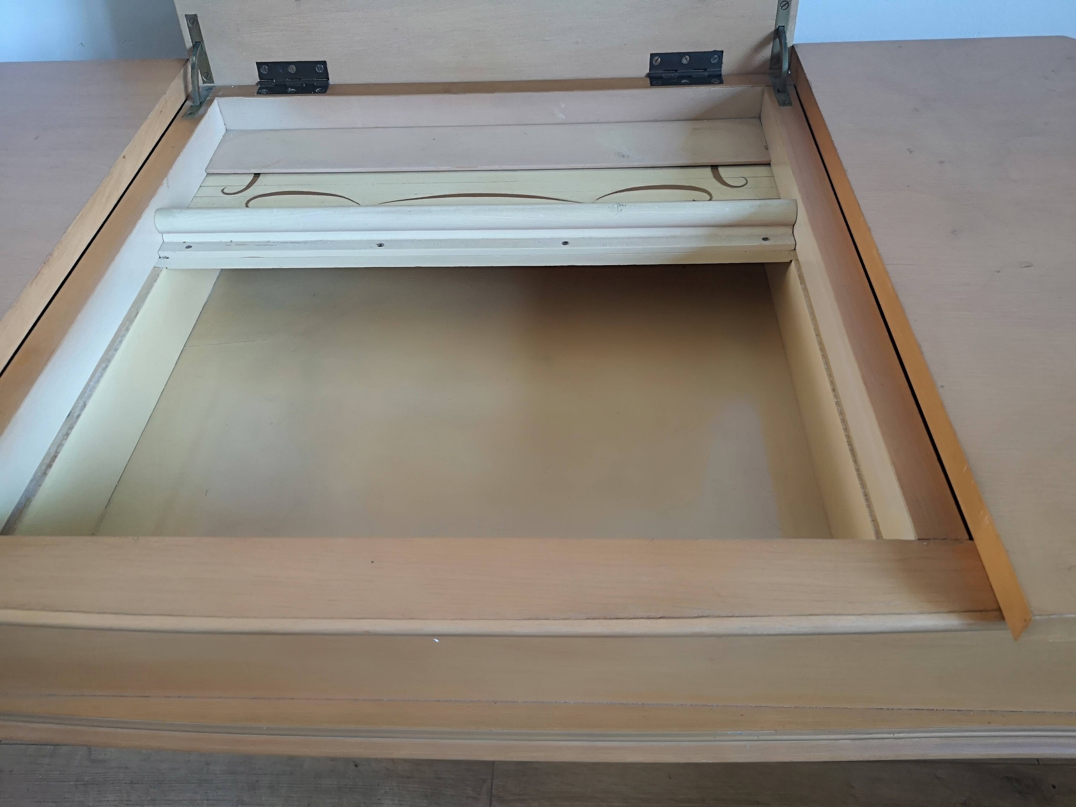 Original 1950s dressing table in light veneer wood