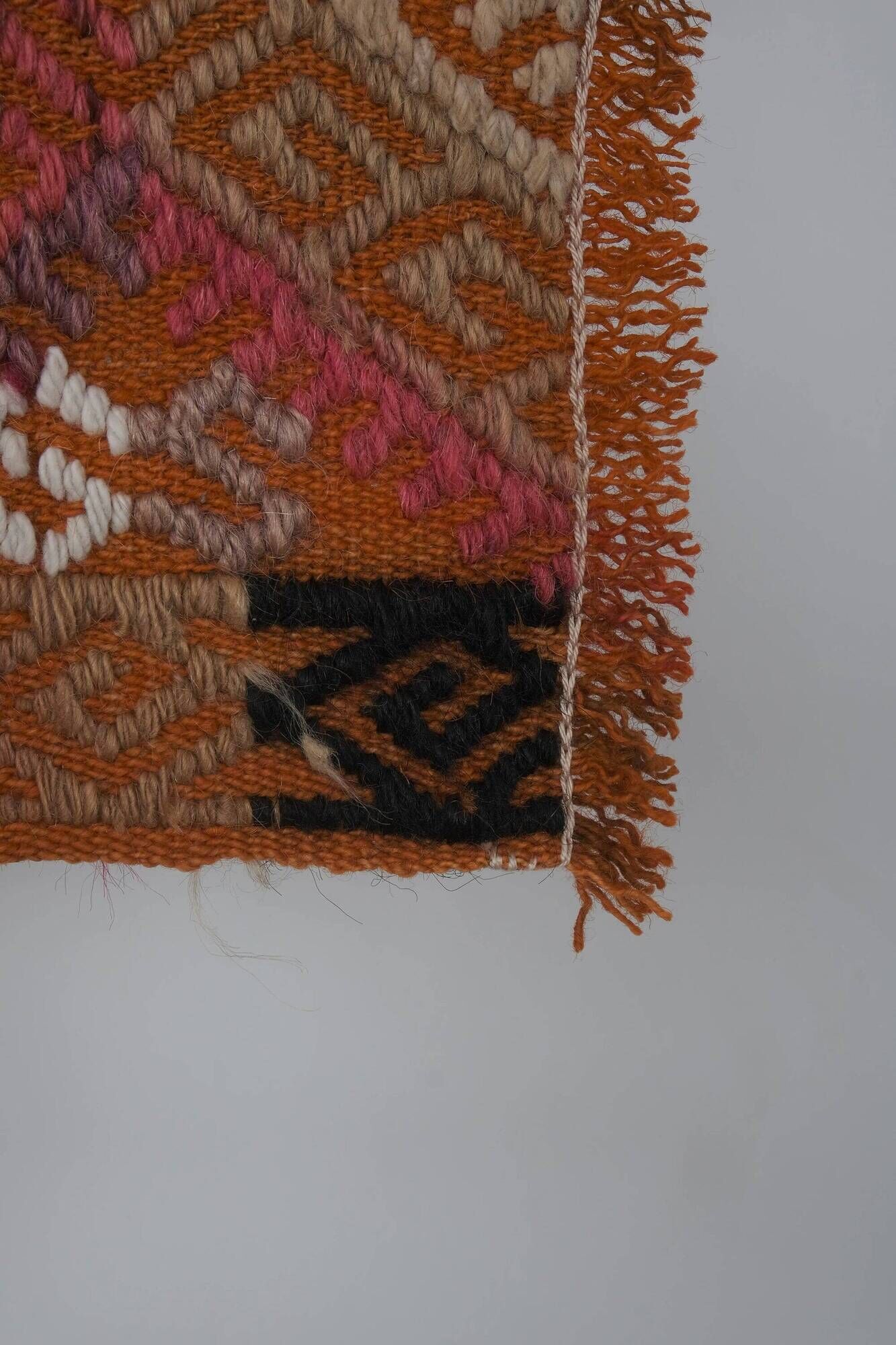 Vintage Turkish kilim, handwoven, 137x316 cm.