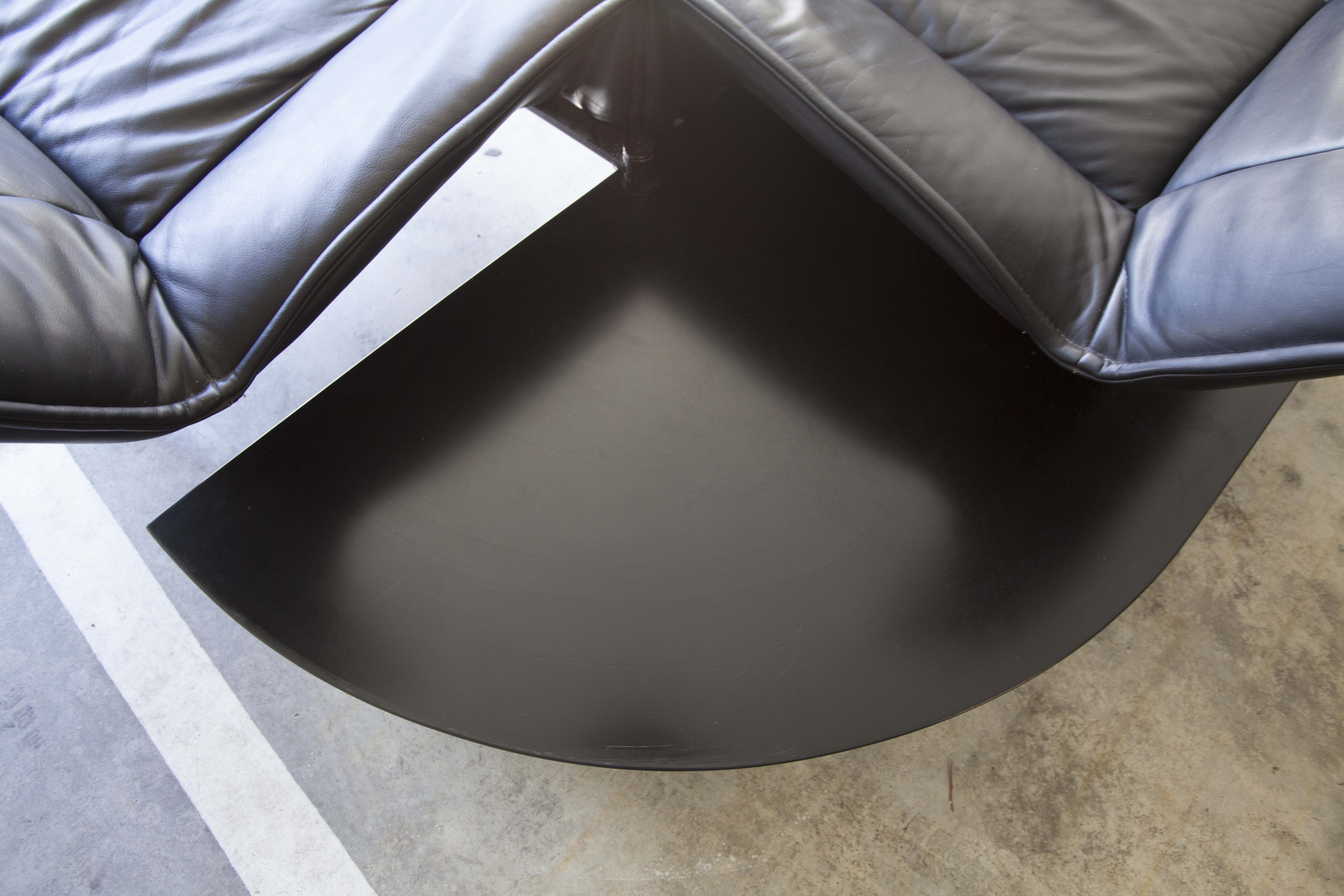 Leather sofa model "Veranda" Vico Magistretti for Cassina