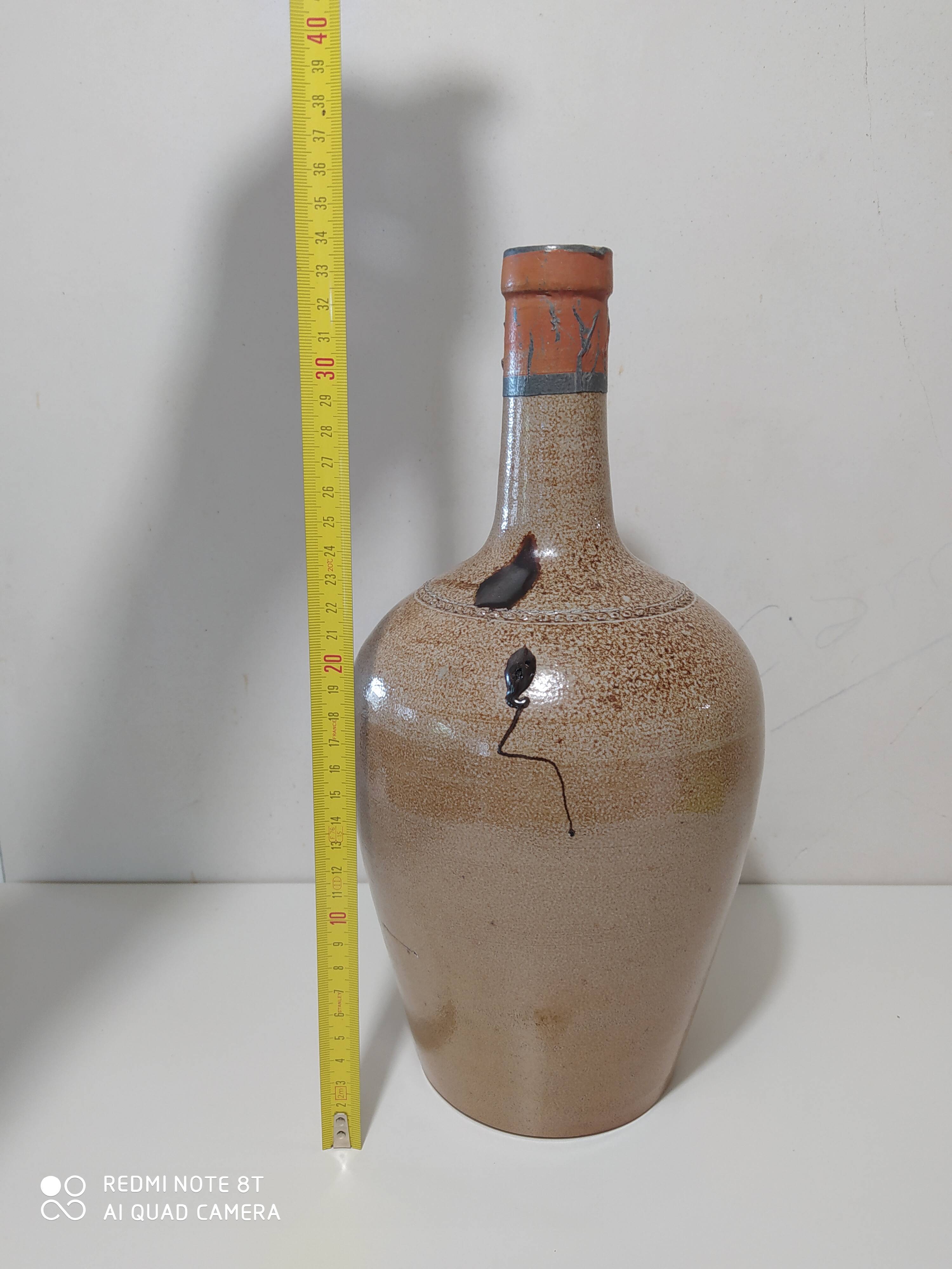 Lady Jeanne style sandstone vase bottle