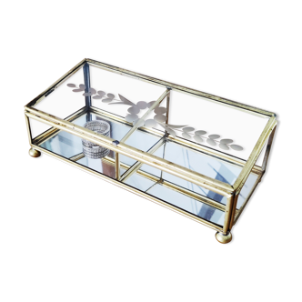 Glass box