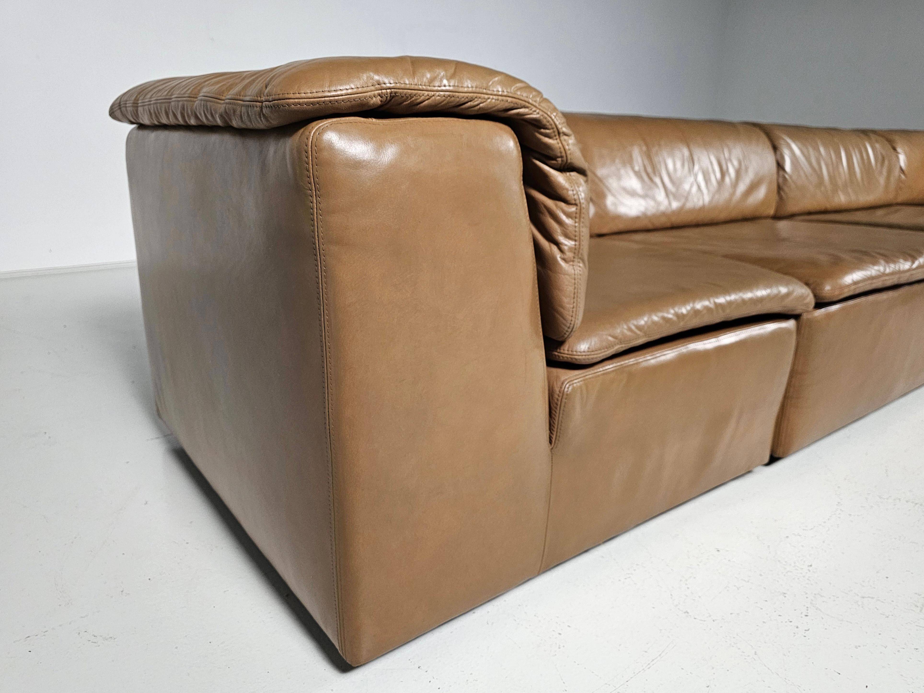 Modular "Jeep" sectional sofa in light brown leather by Anita Schmidt for Durlet, 1970.