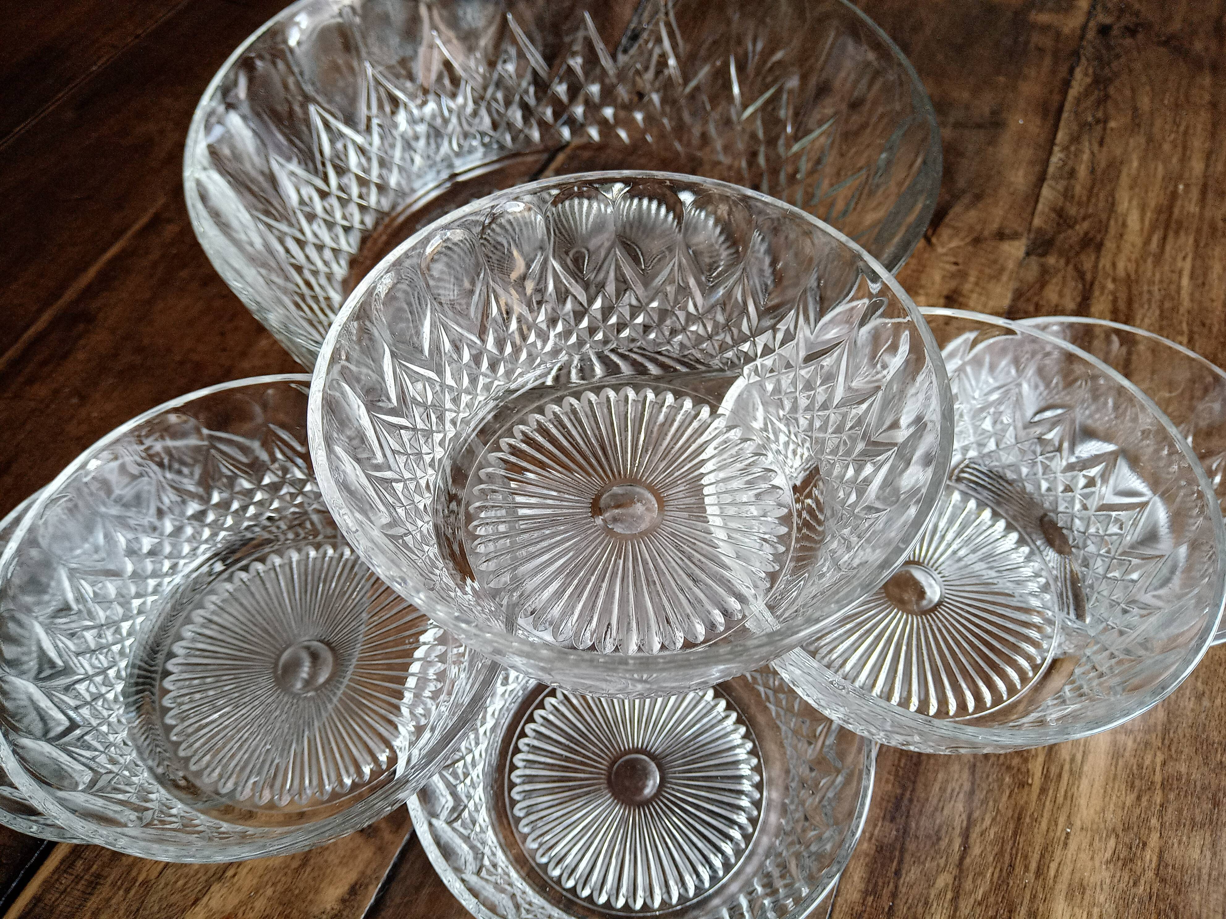 Dessert or vintage fruit salad service 7 pieces molded glass