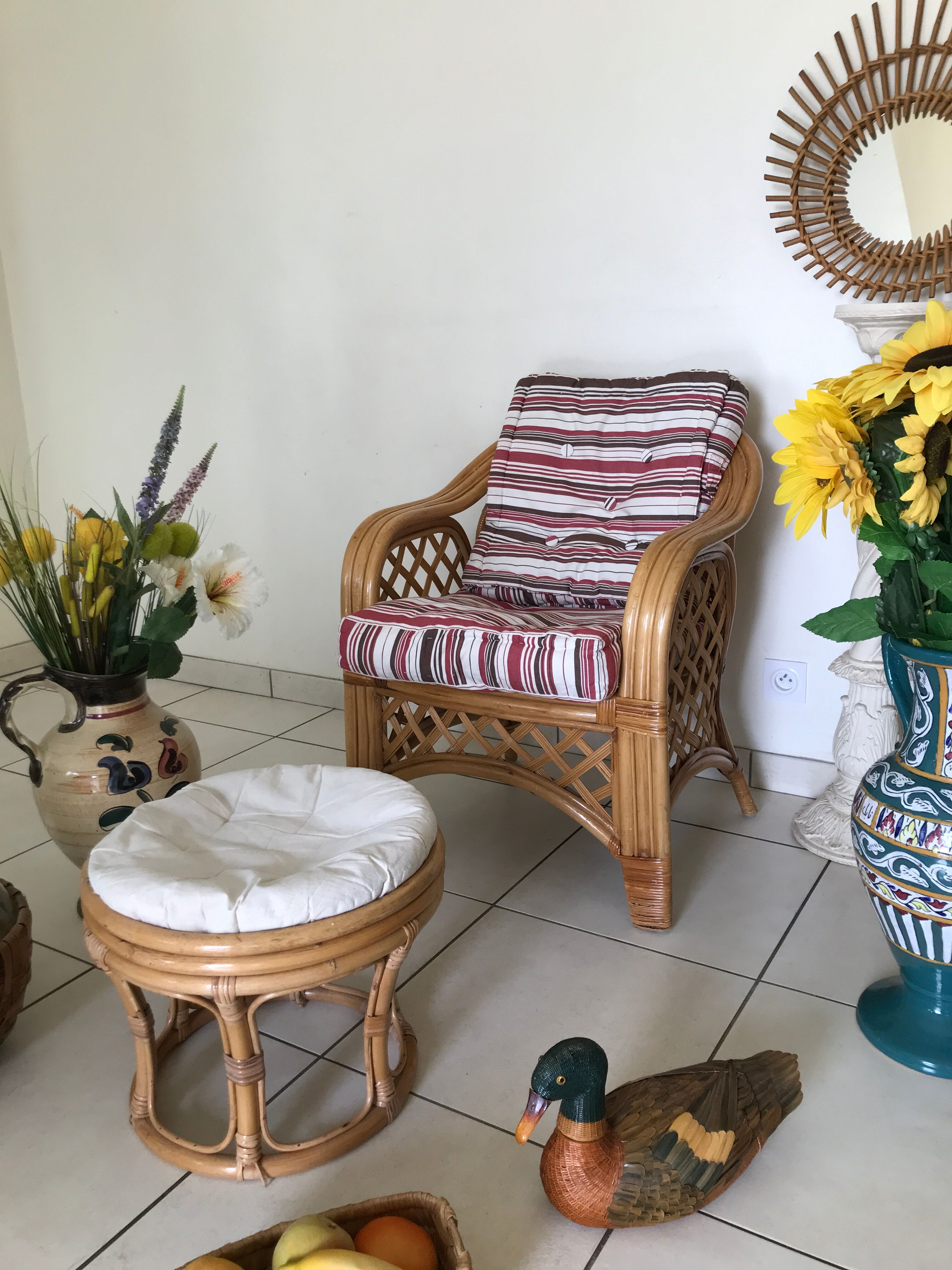 Canning rattan chair and vintage foot rests