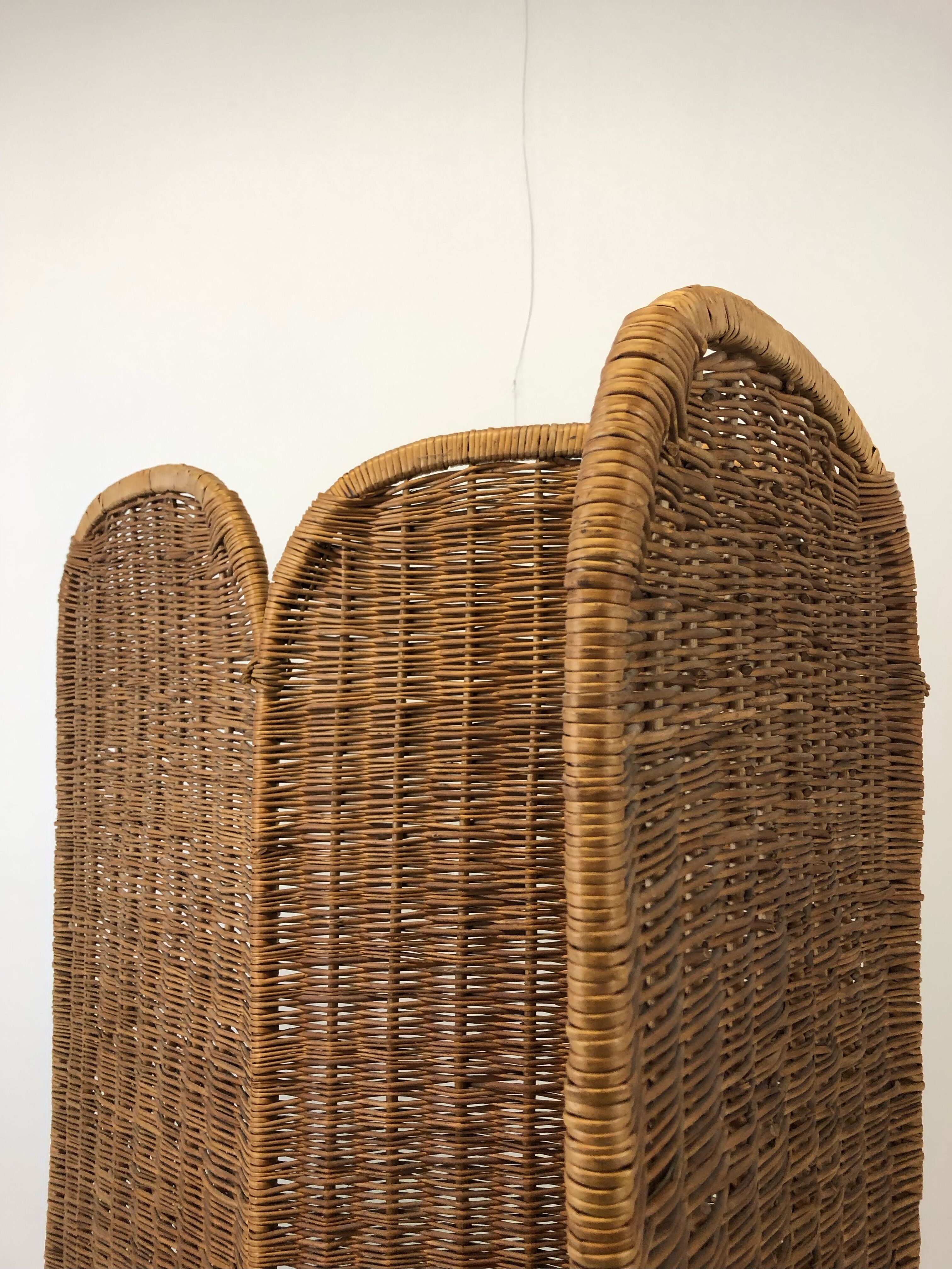 Vintage wicker screen