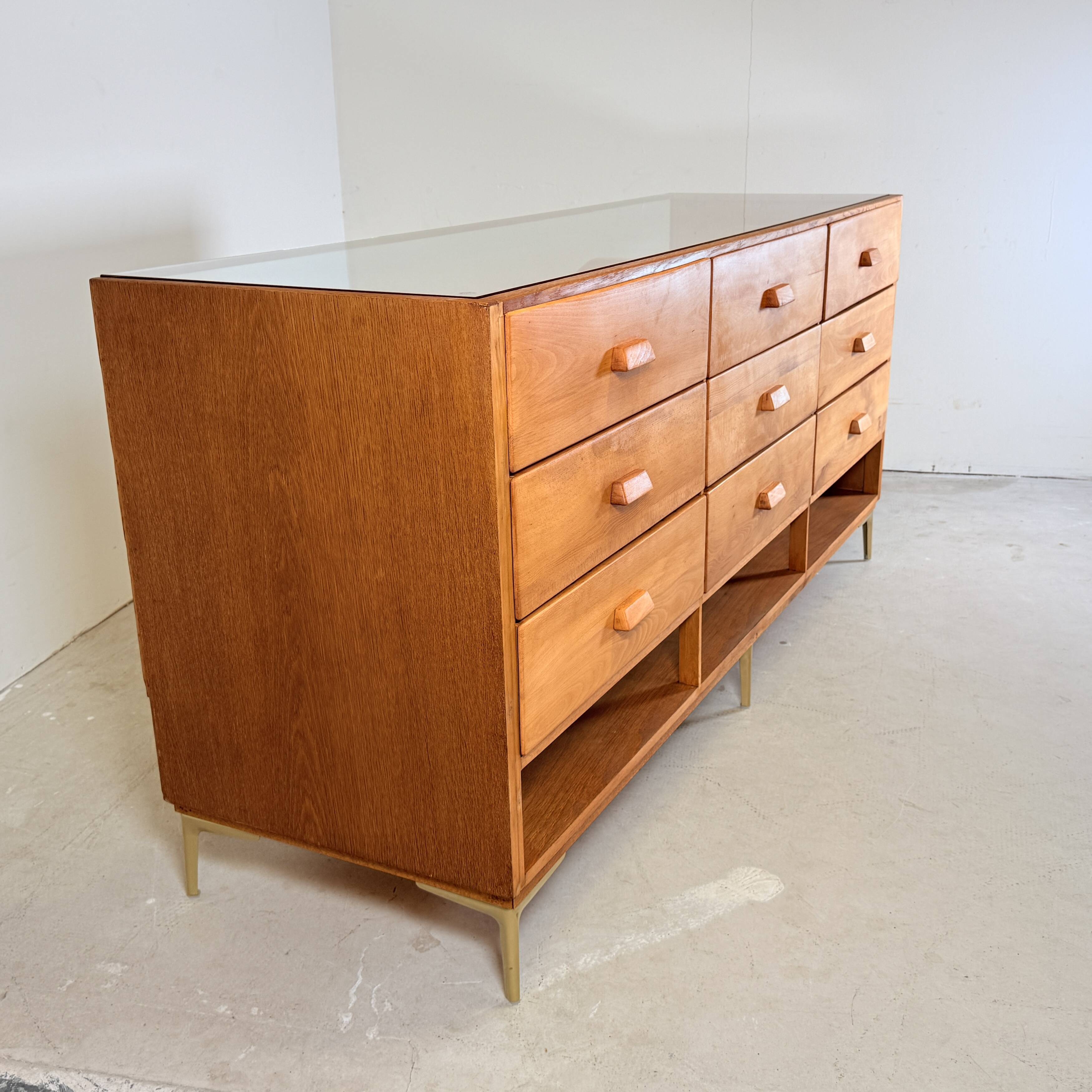 Vitrine en chêne vintage – Haka Ladenmöbel