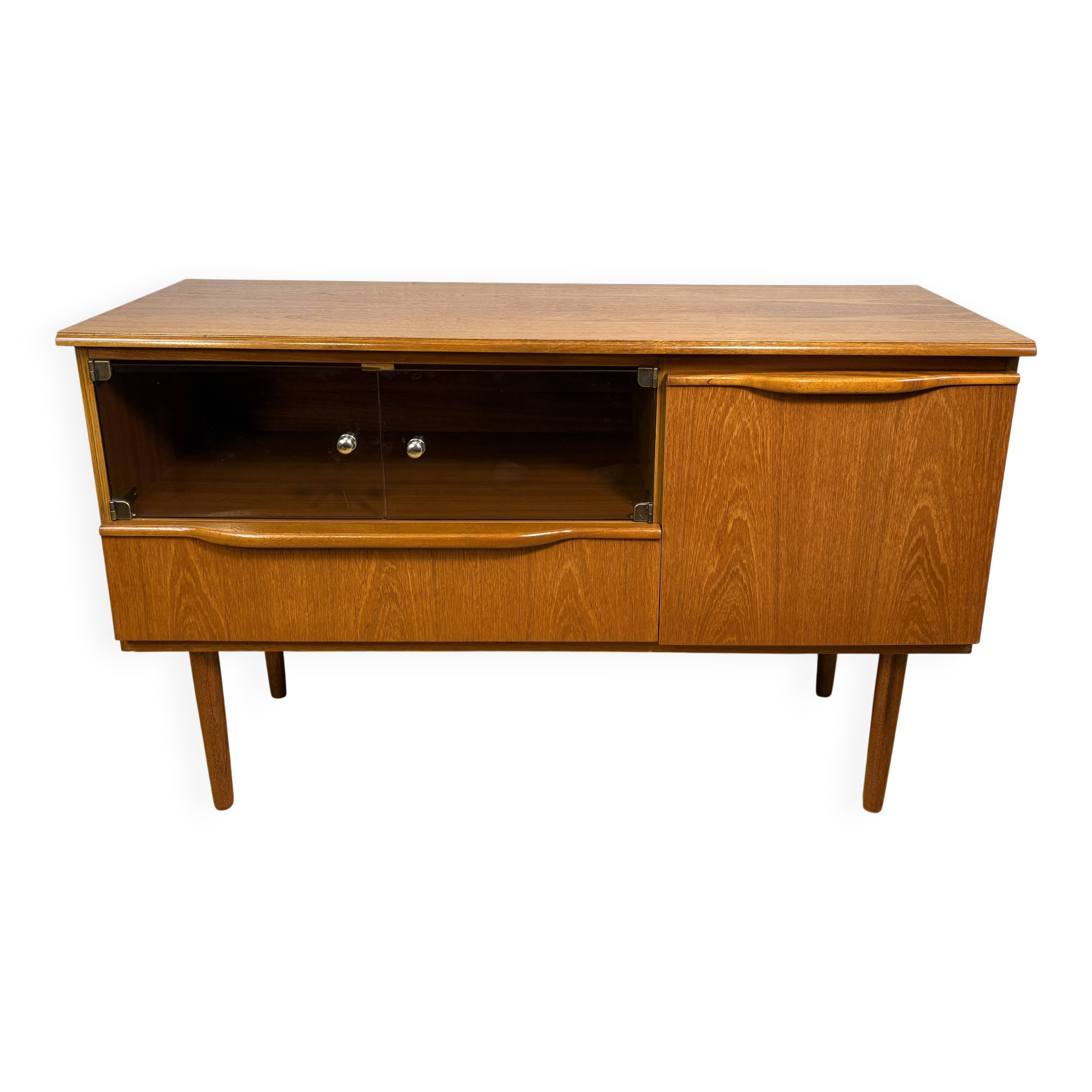 Mid-Century Retro Vintage Teak TV Unit / Media Cabinet by Sakol 1970  Compa