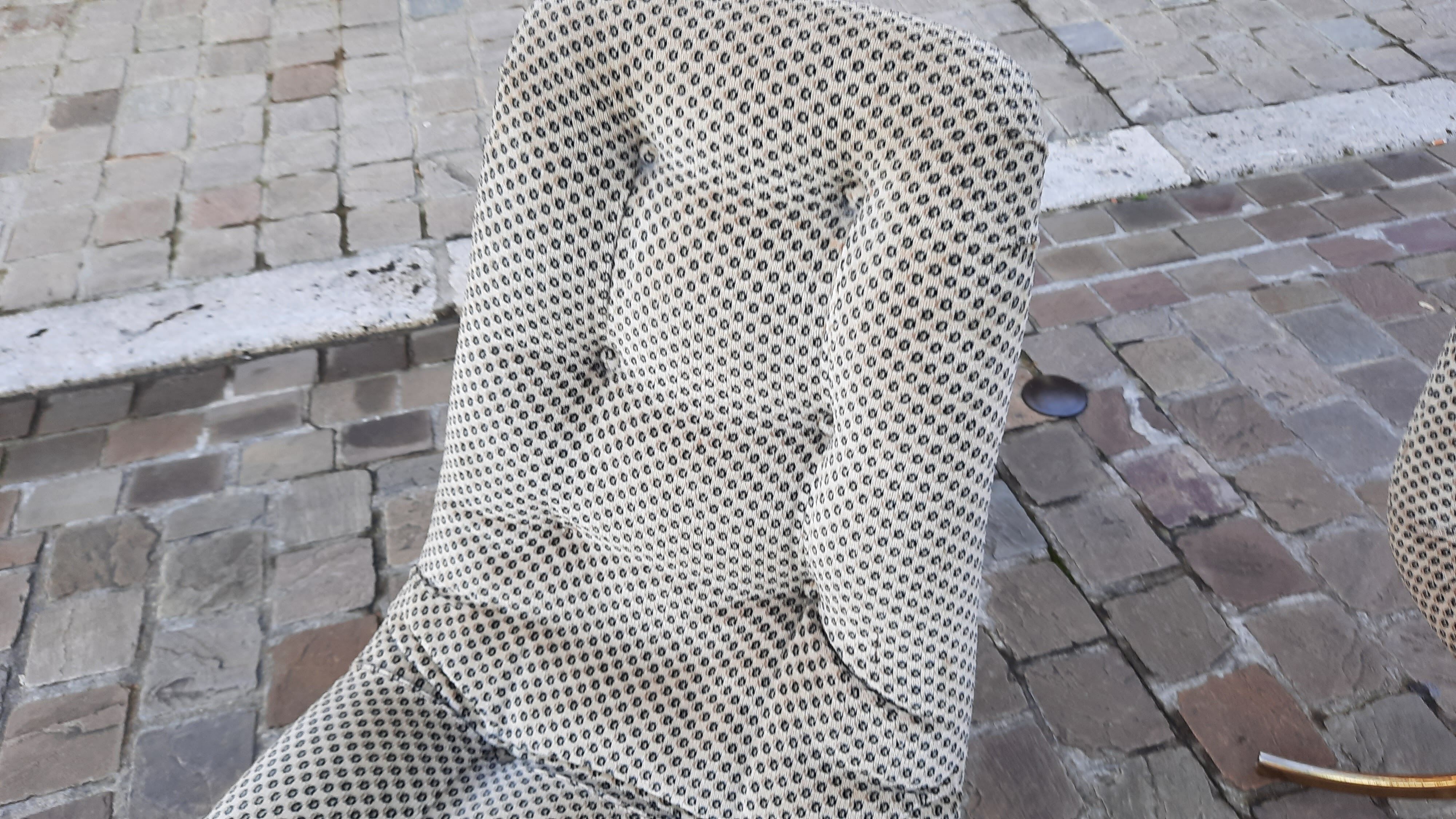 3 rotating vintage armchairs