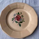 Lot de 6 assiettes  plates anciennes  variées