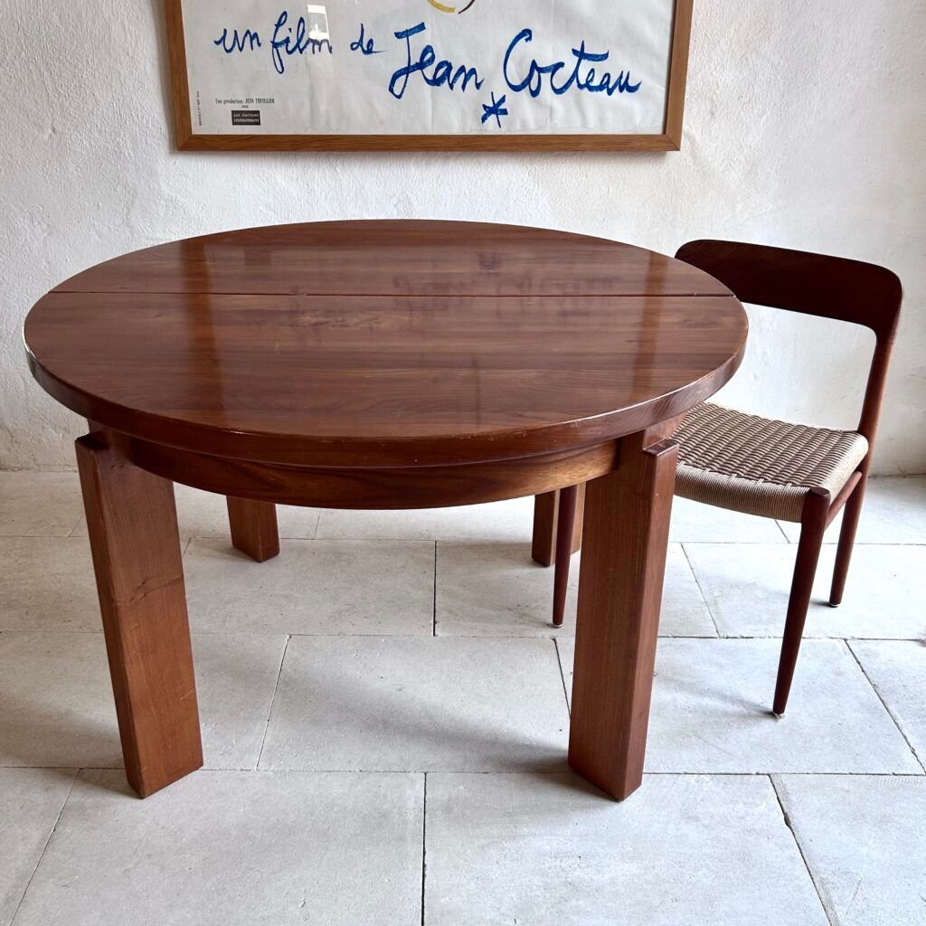 Brutalist table Maison Regain
