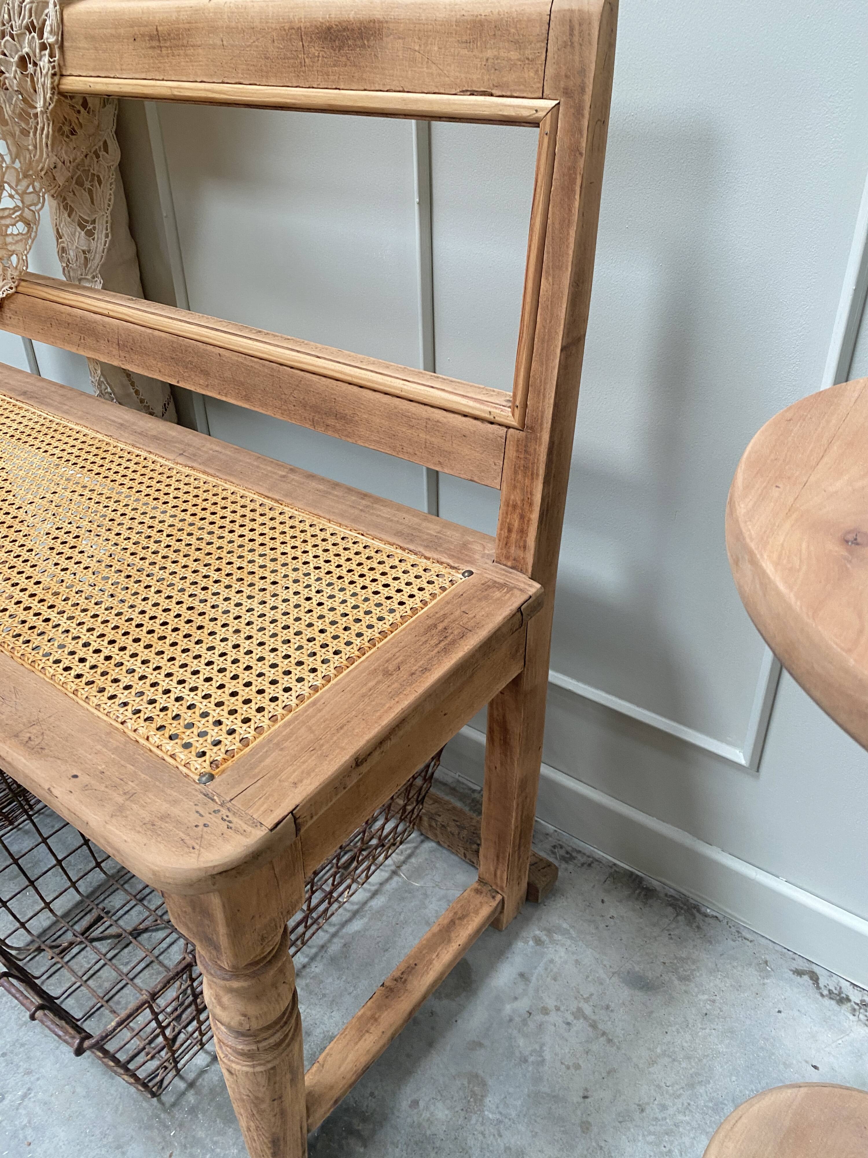 Banc en chêne et cannage