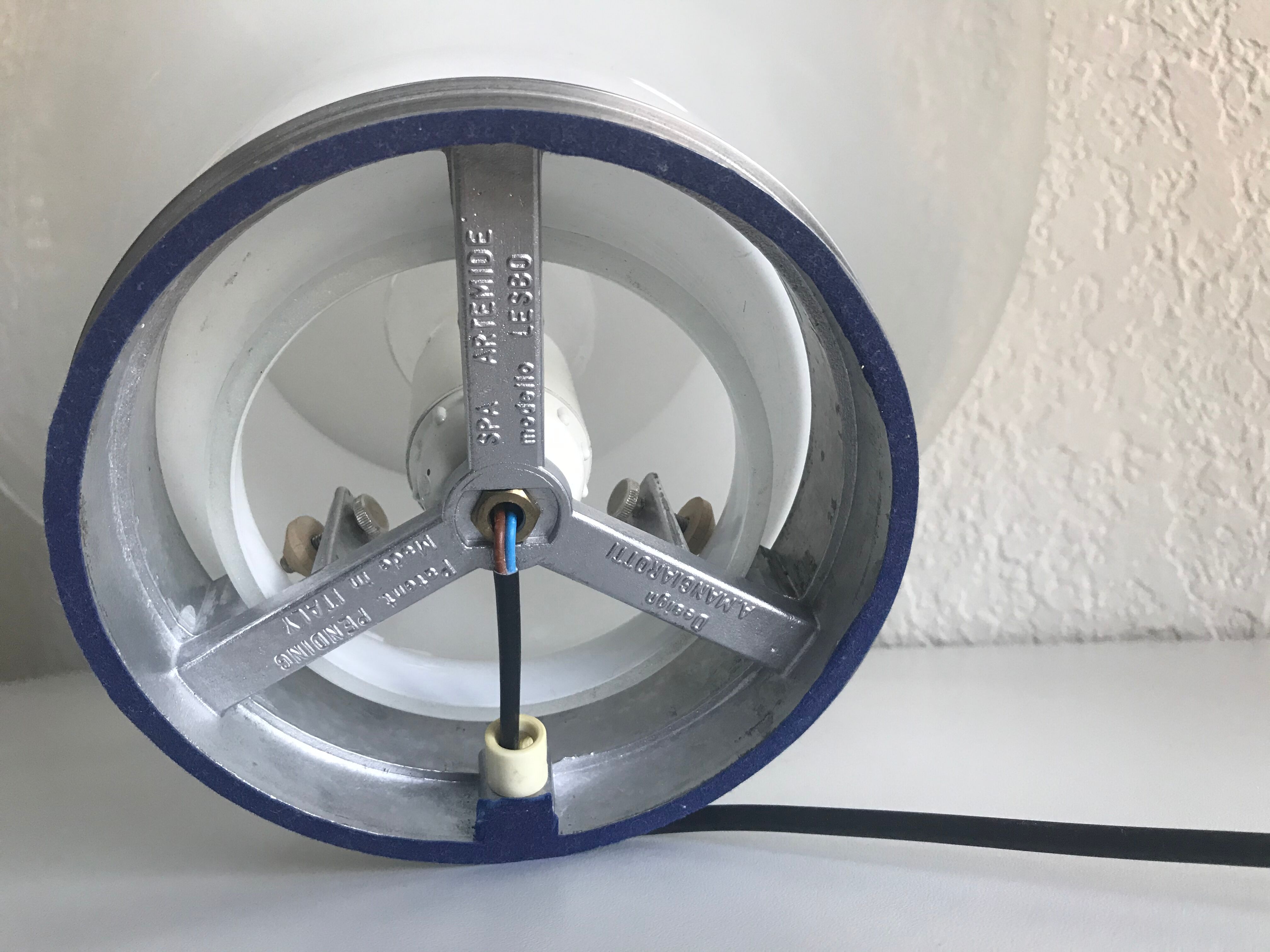 Lesbo lamp by Angelo Mangiarotti for Artemide 80