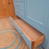 Asymmetrical cabinet