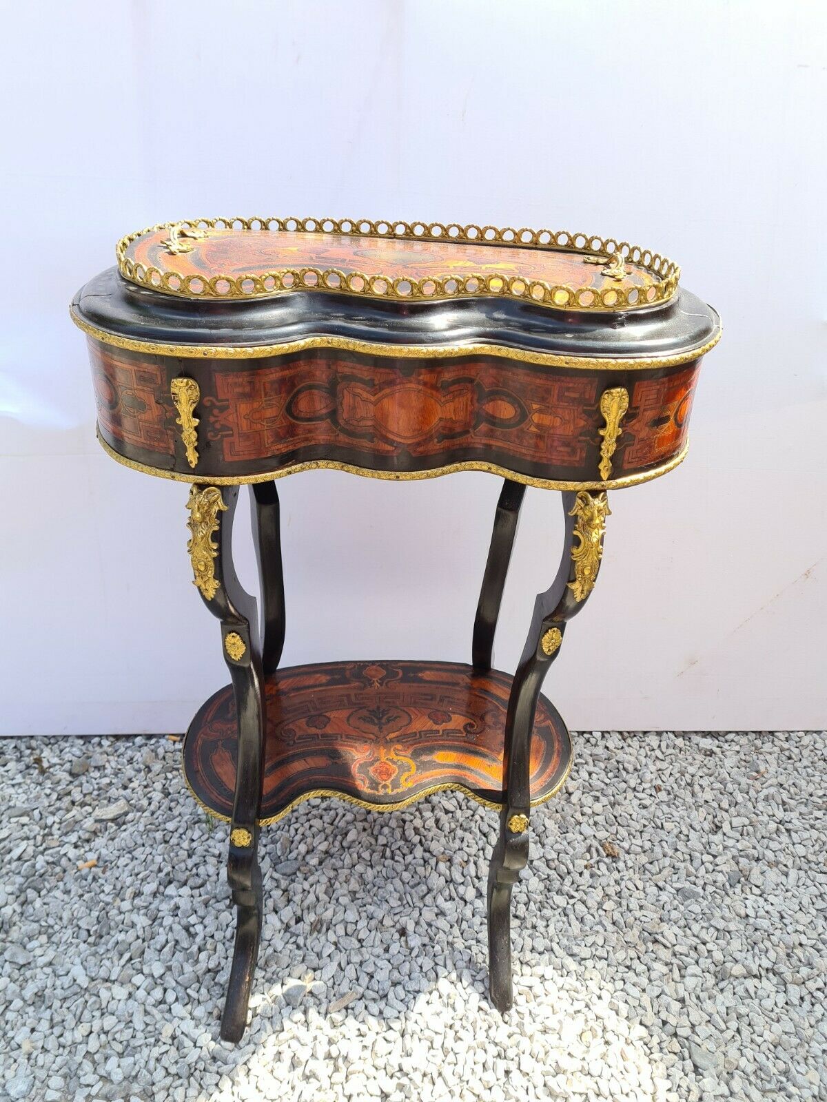 Small table gardener napoleon III - in marquetry - 19th century